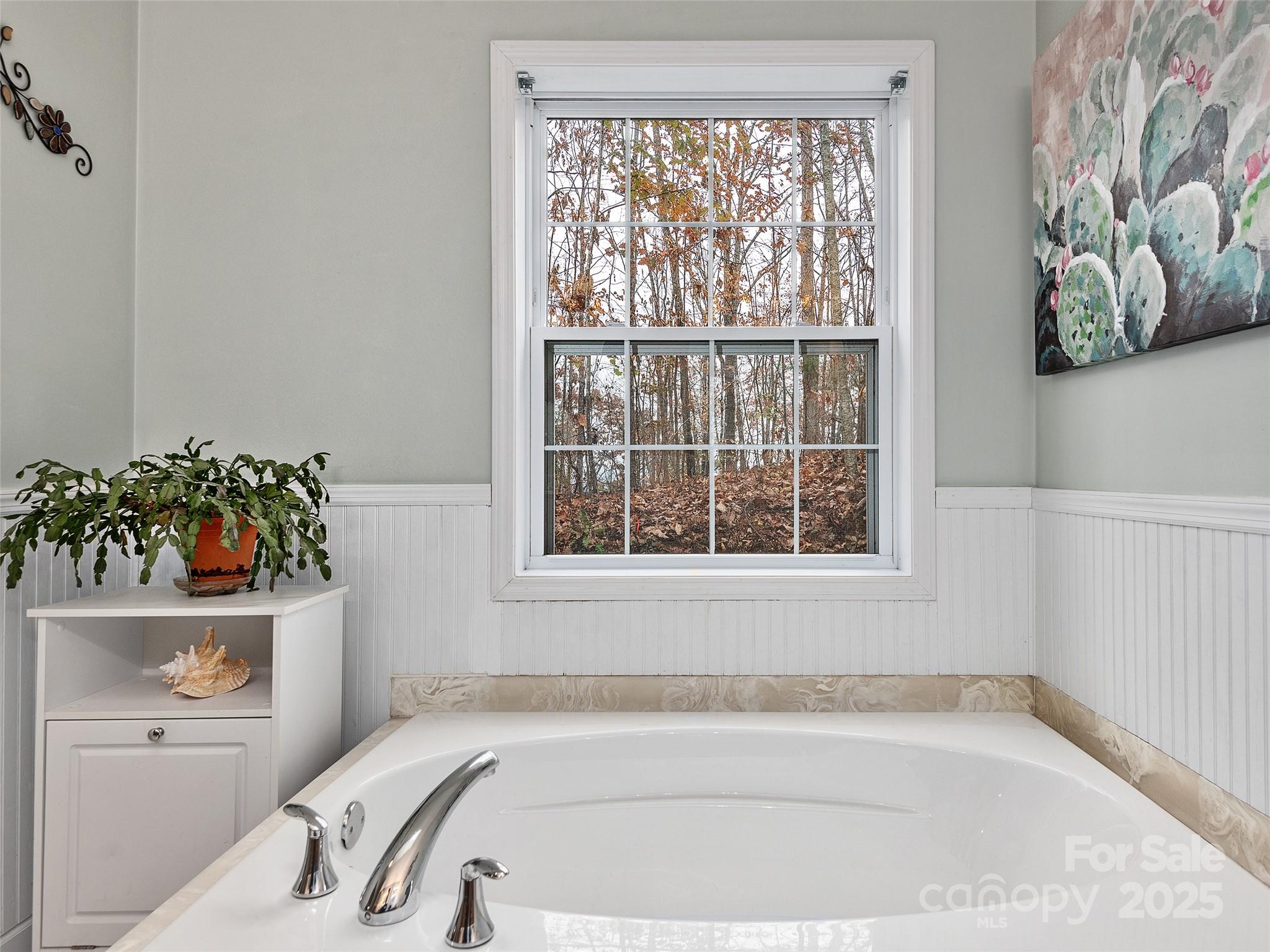 345 Ravenwood Lane