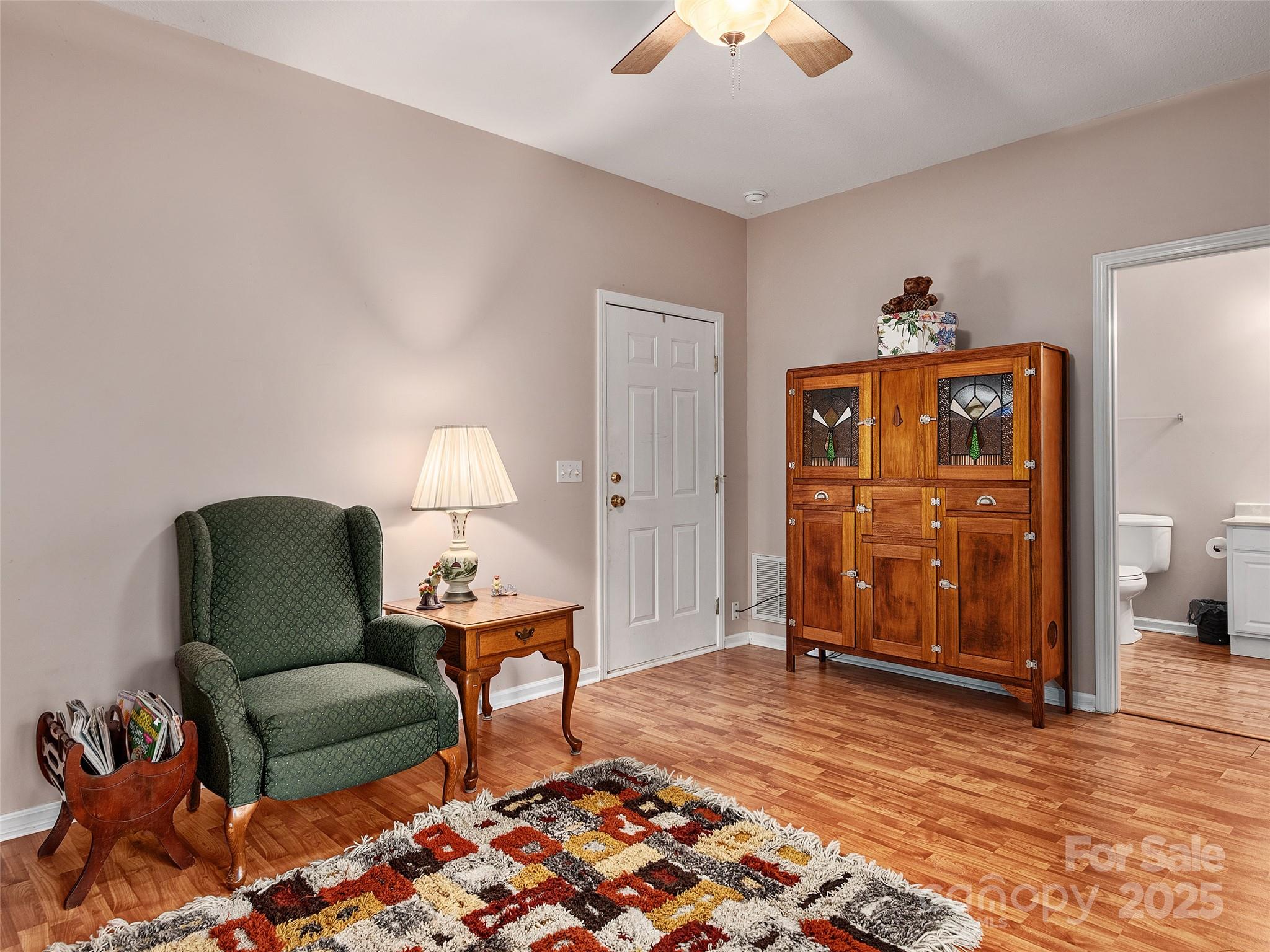 345 Ravenwood Lane