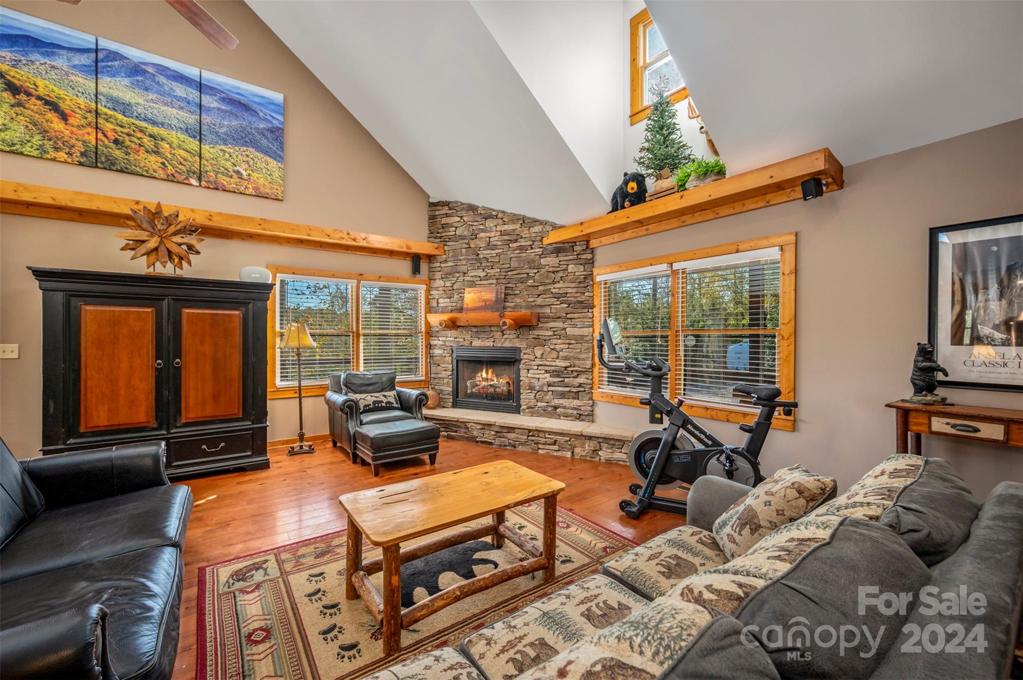 1261 Clearwater Parkway