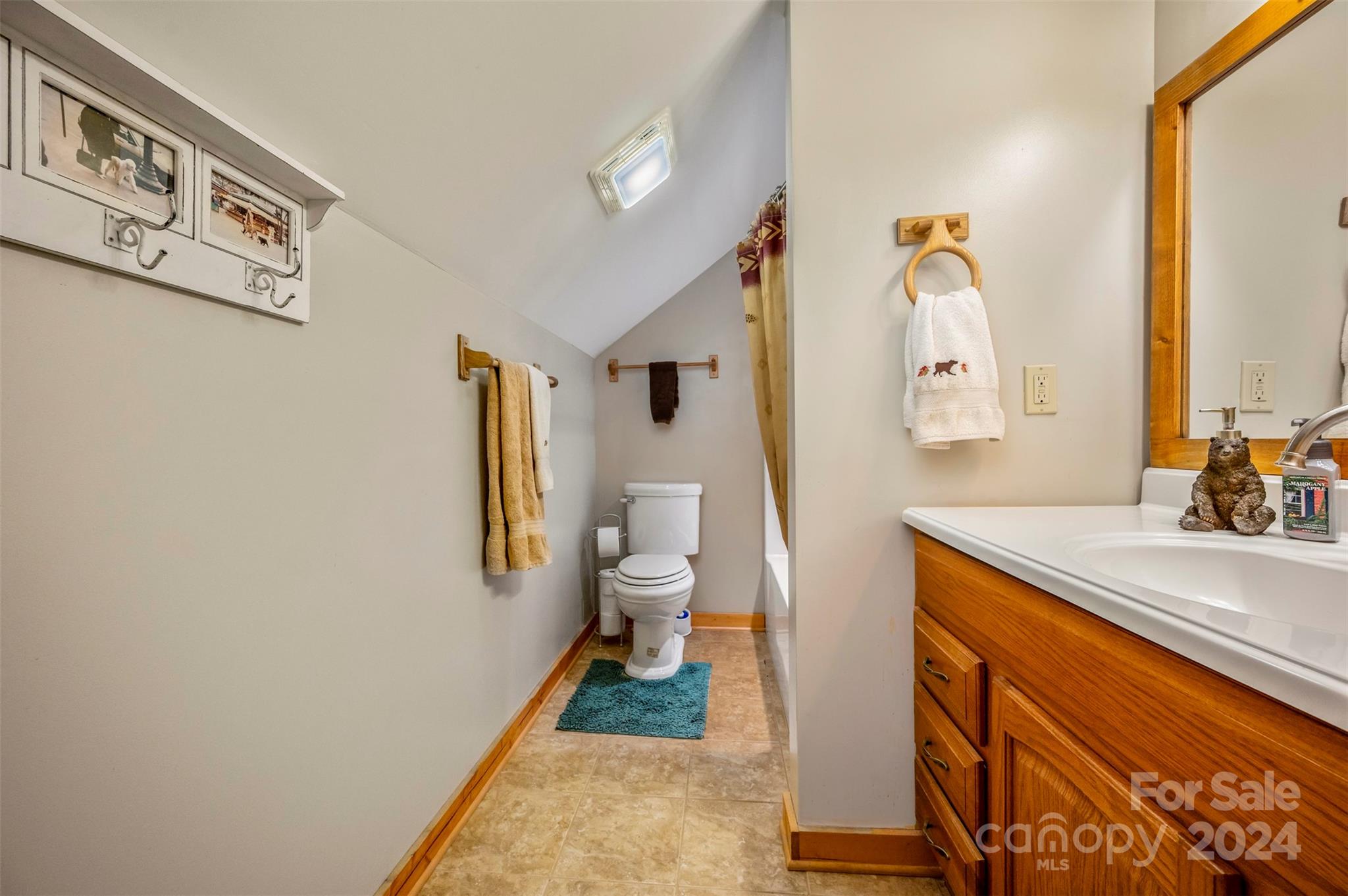 1261 Clearwater Parkway