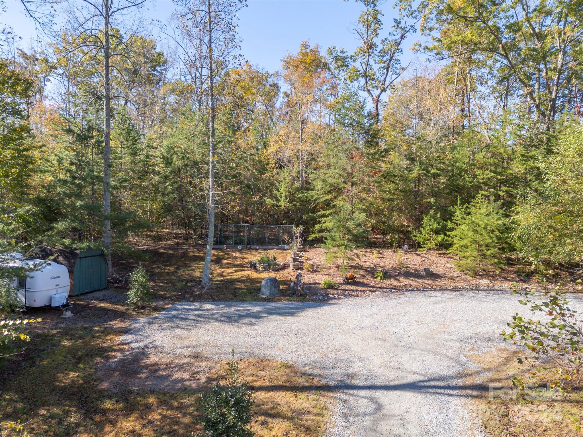 1261 Clearwater Parkway