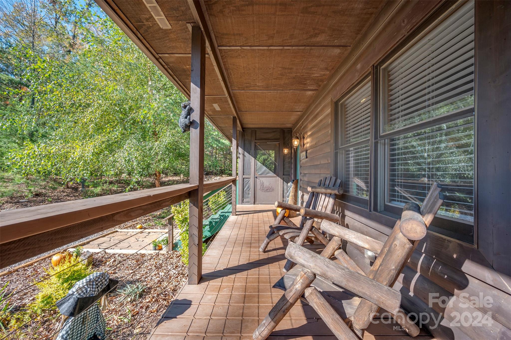 1261 Clearwater Parkway
