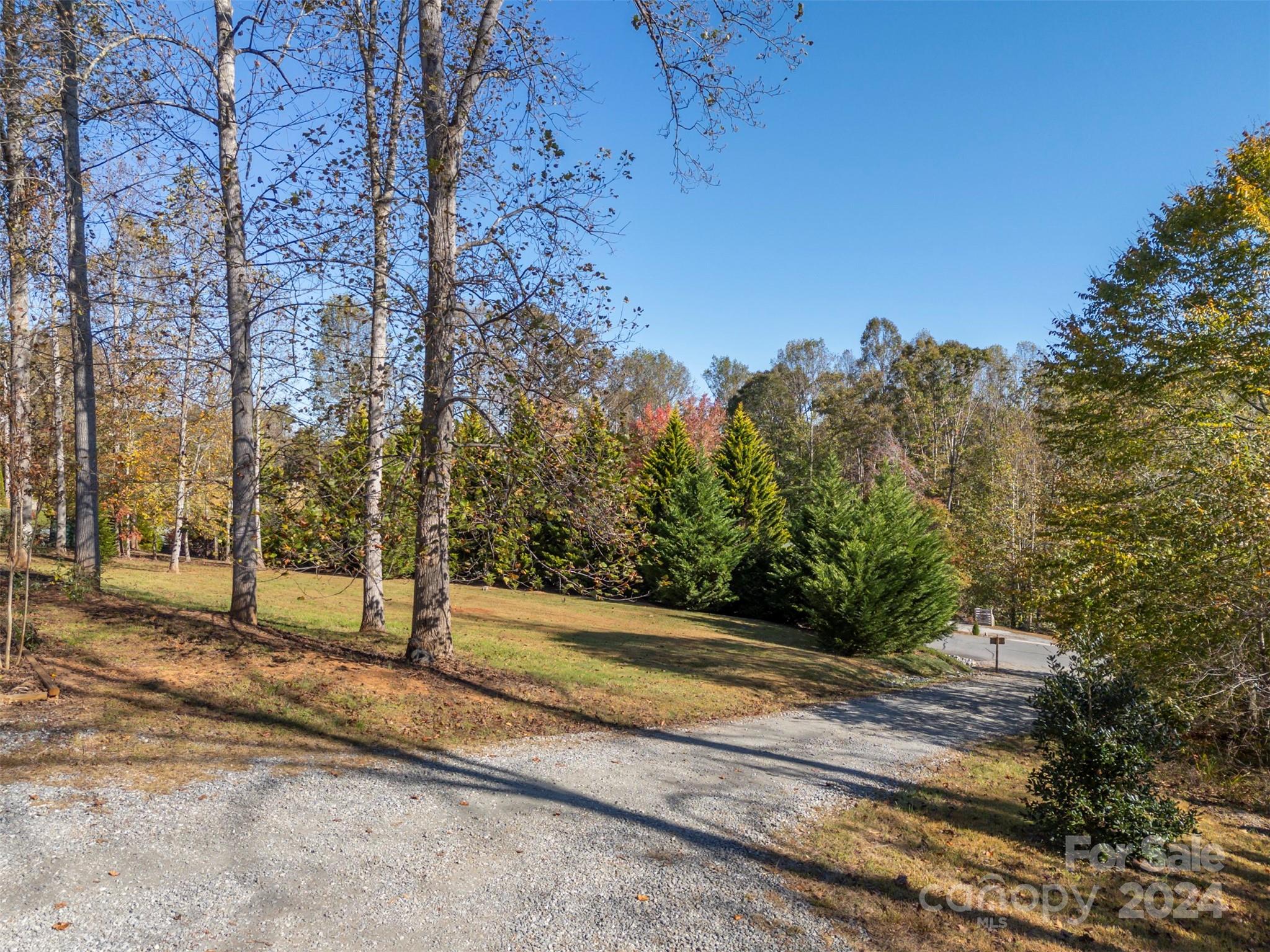 1261 Clearwater Parkway
