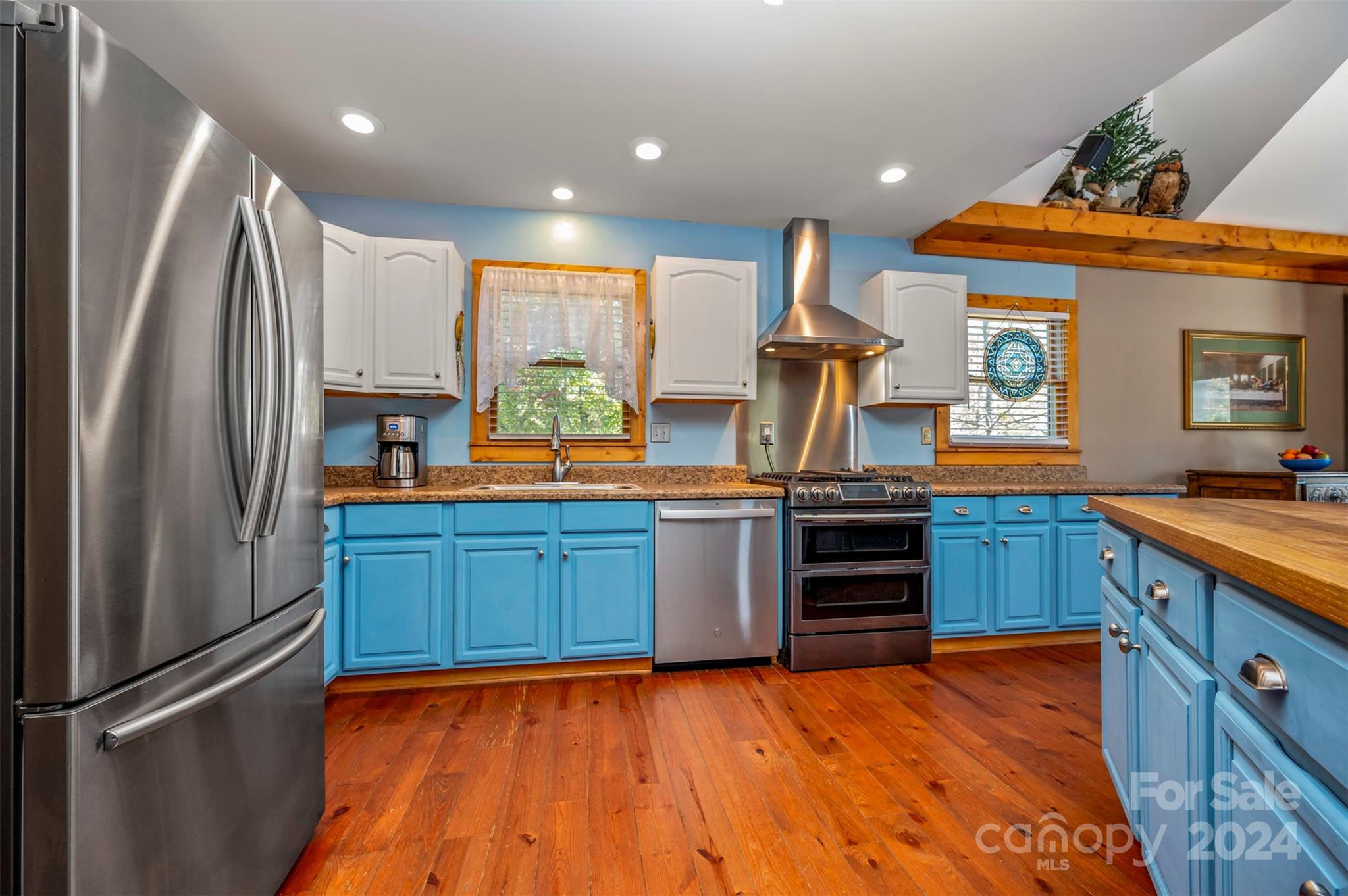 1261 Clearwater Parkway