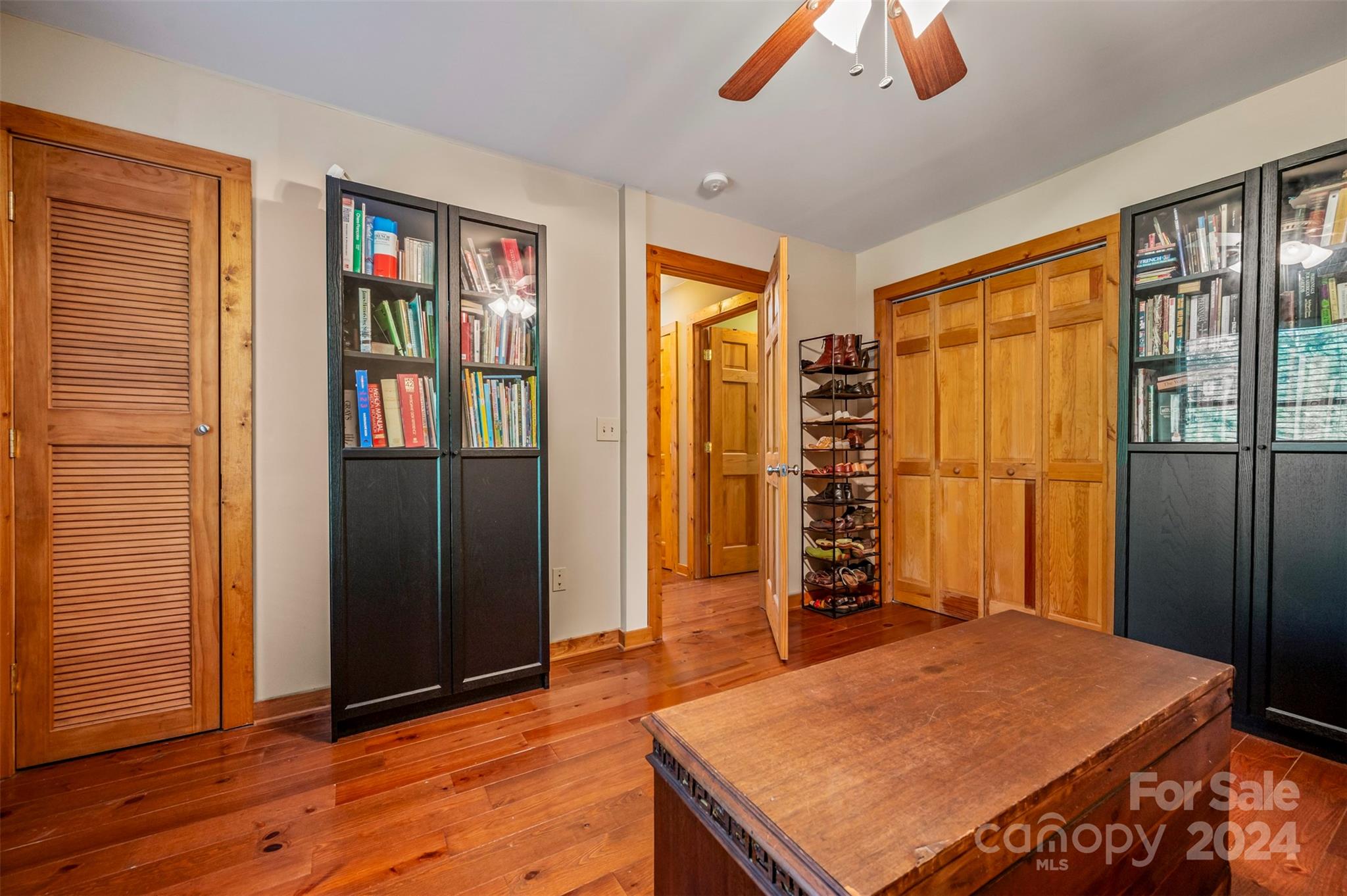 1261 Clearwater Parkway