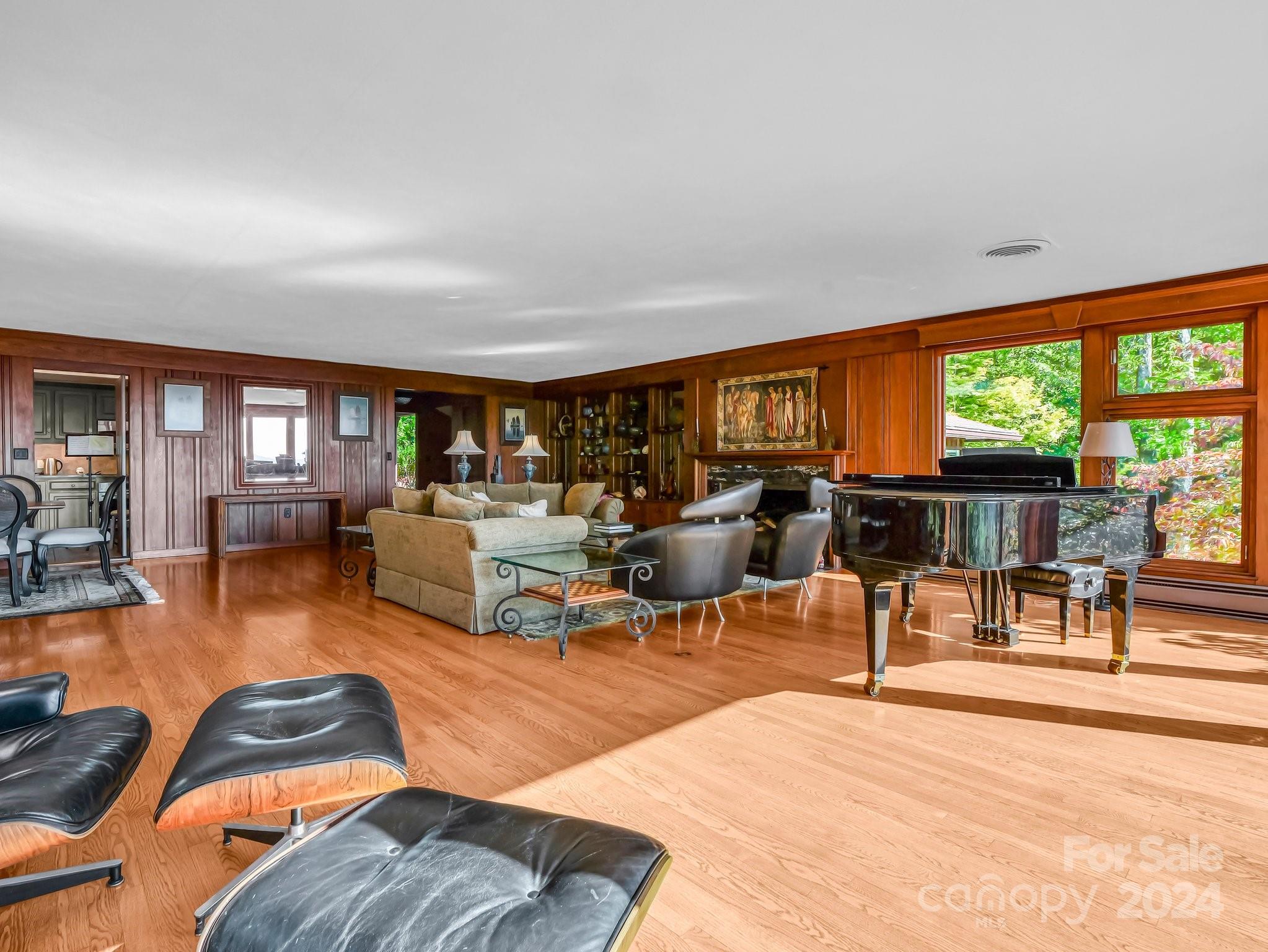 1836 Carolina Drive