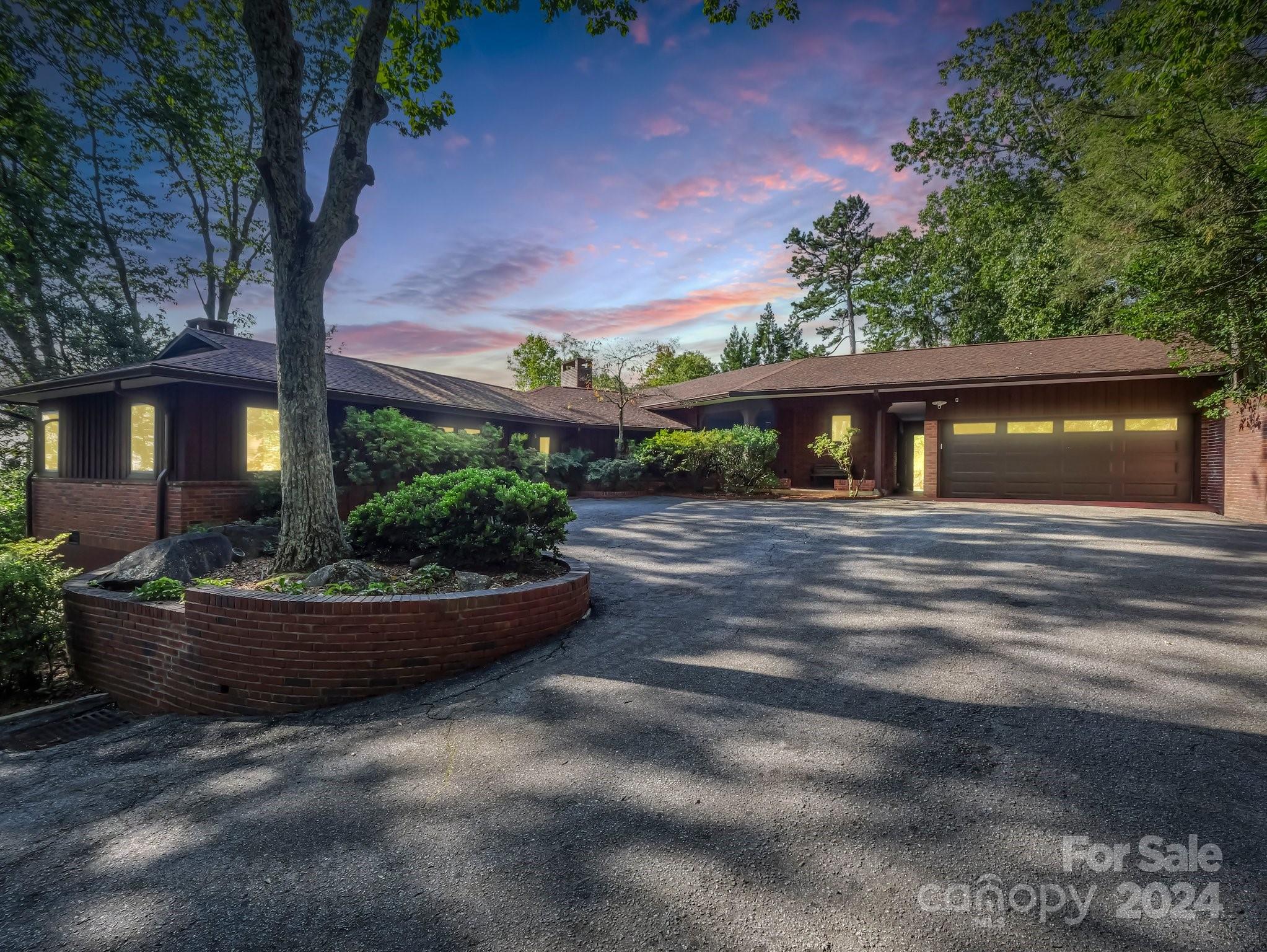 1836 Carolina Drive