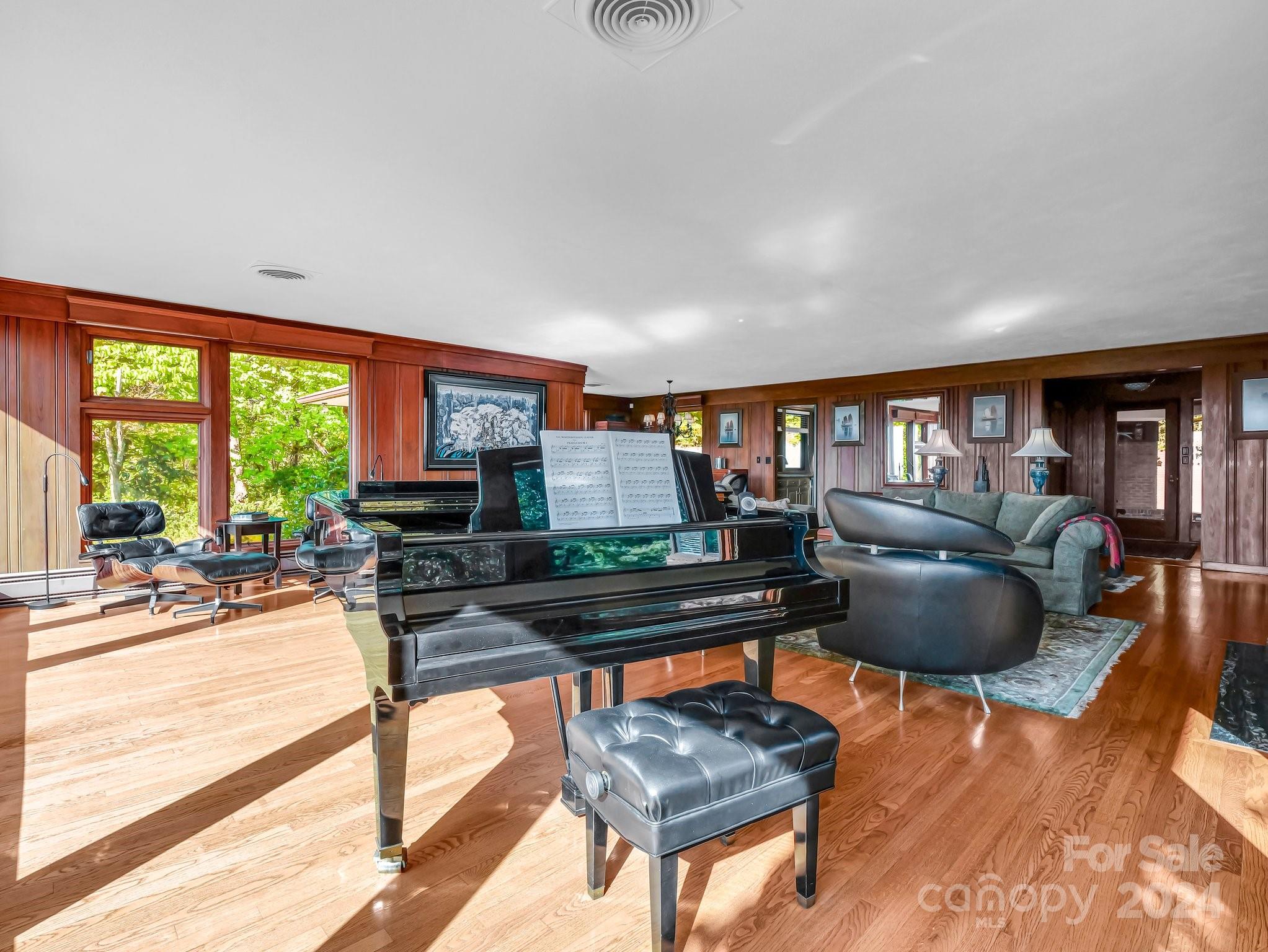 1836 Carolina Drive