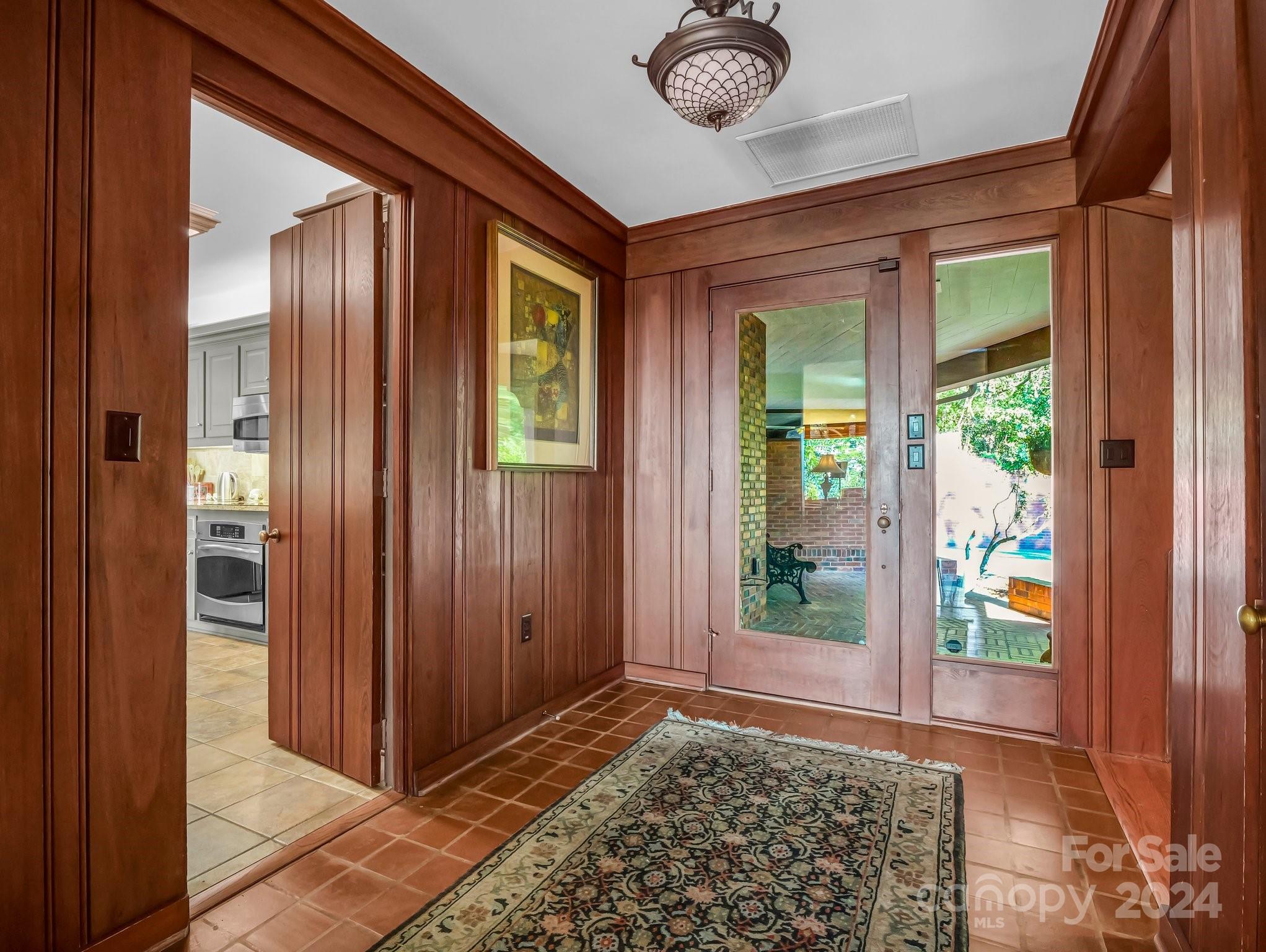 1836 Carolina Drive