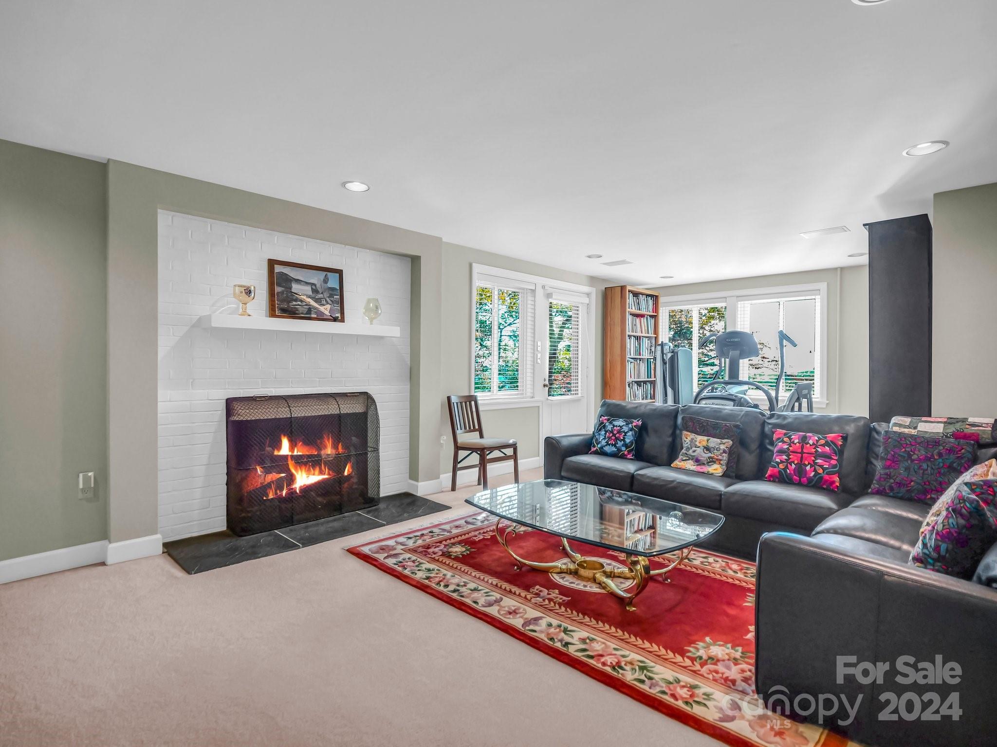 1836 Carolina Drive