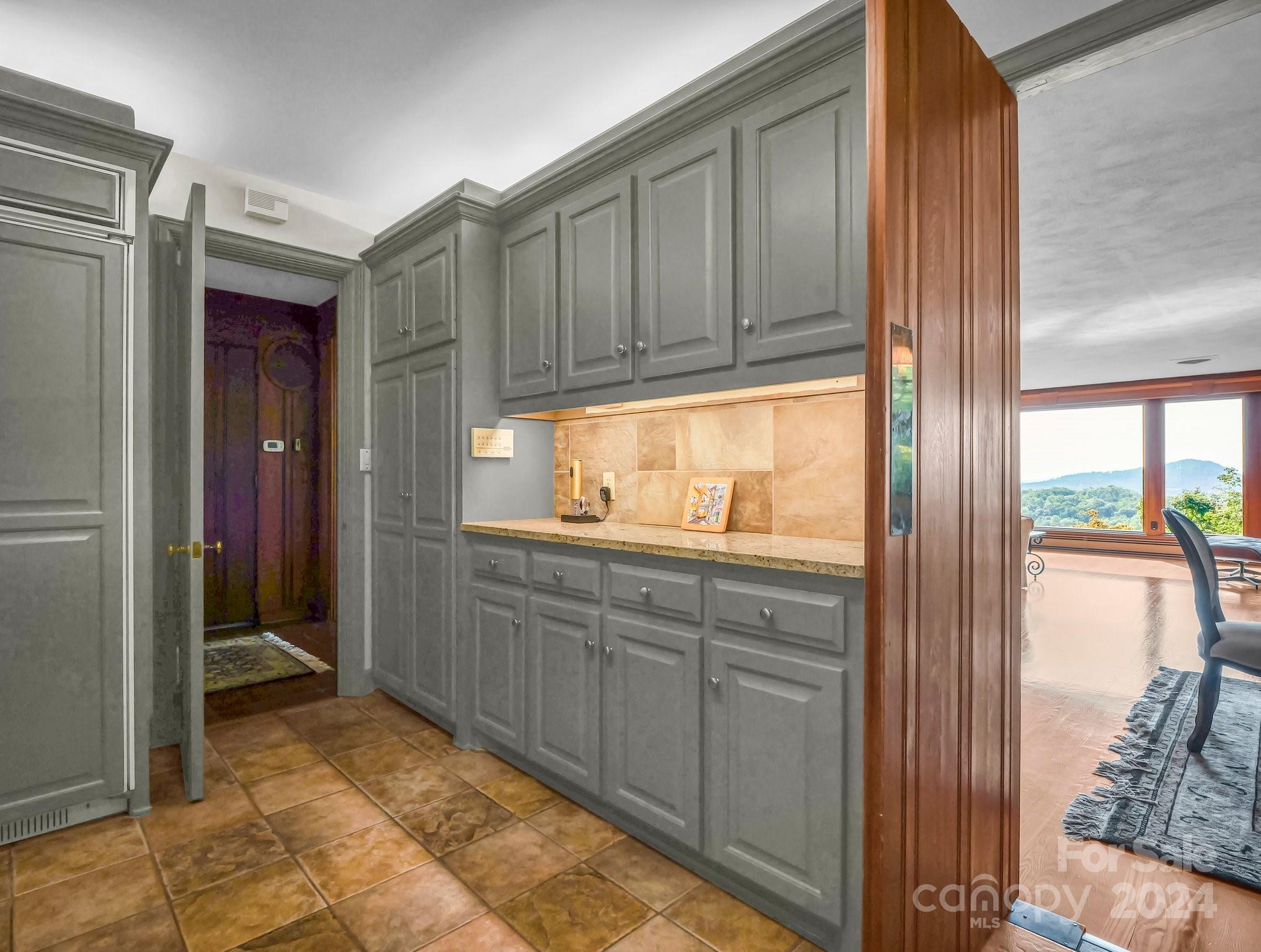 1836 Carolina Drive