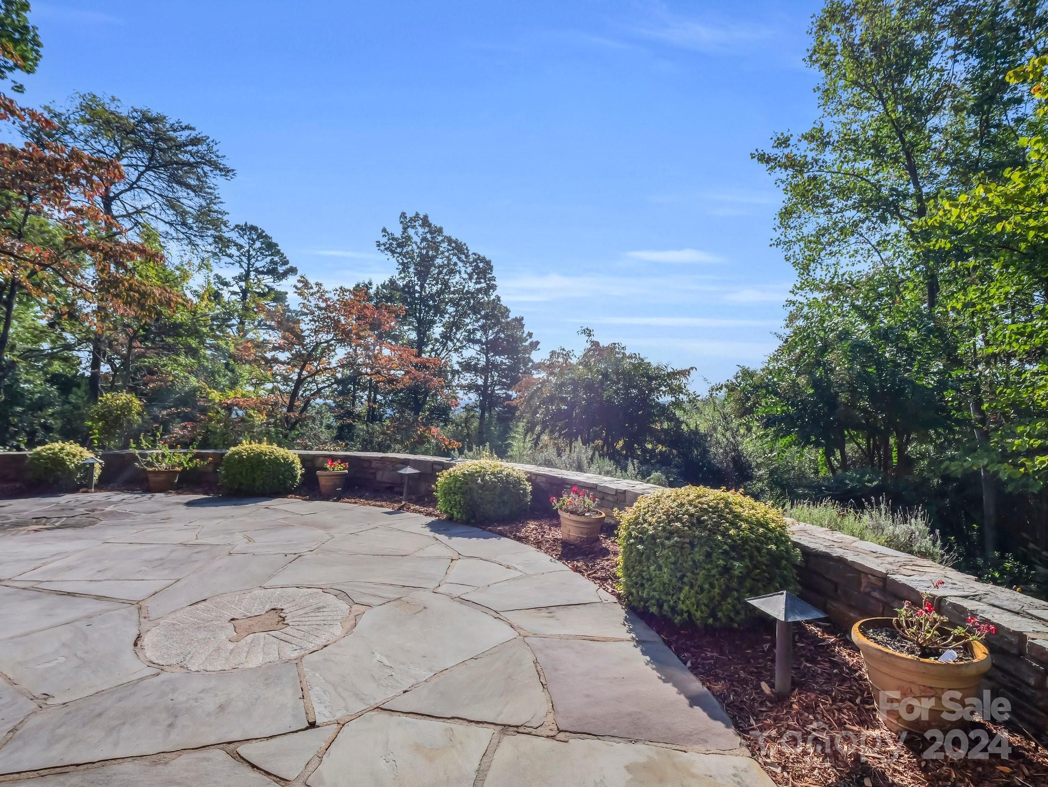 1836 Carolina Drive