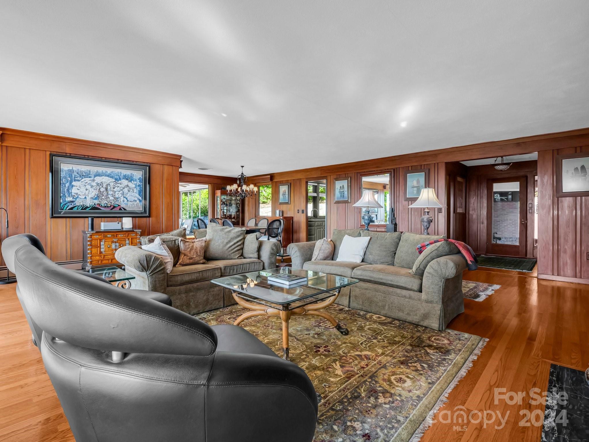 1836 Carolina Drive