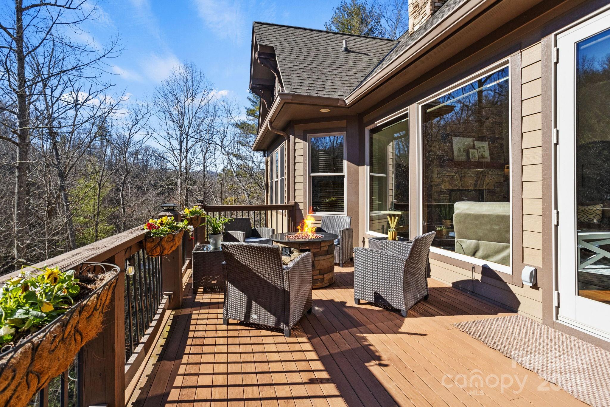 48 Blackgum Court