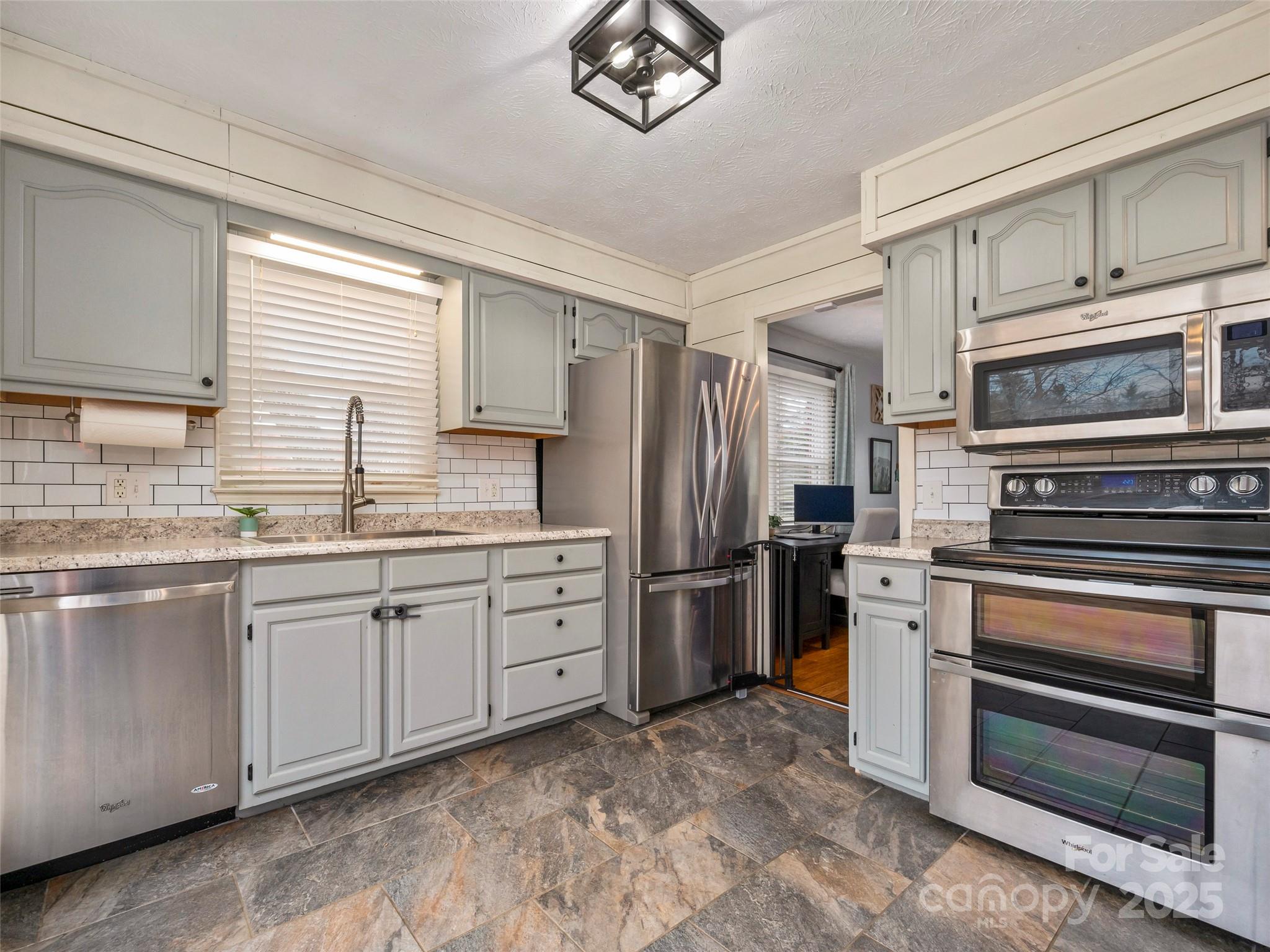 2113 Glenheath Drive