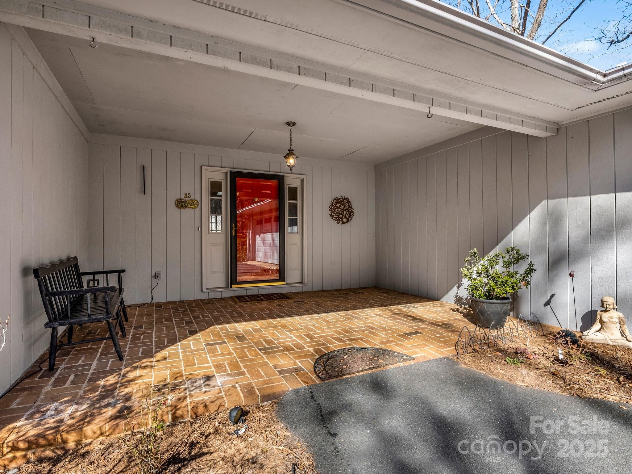 85 Chocolate Drop Mountain Road