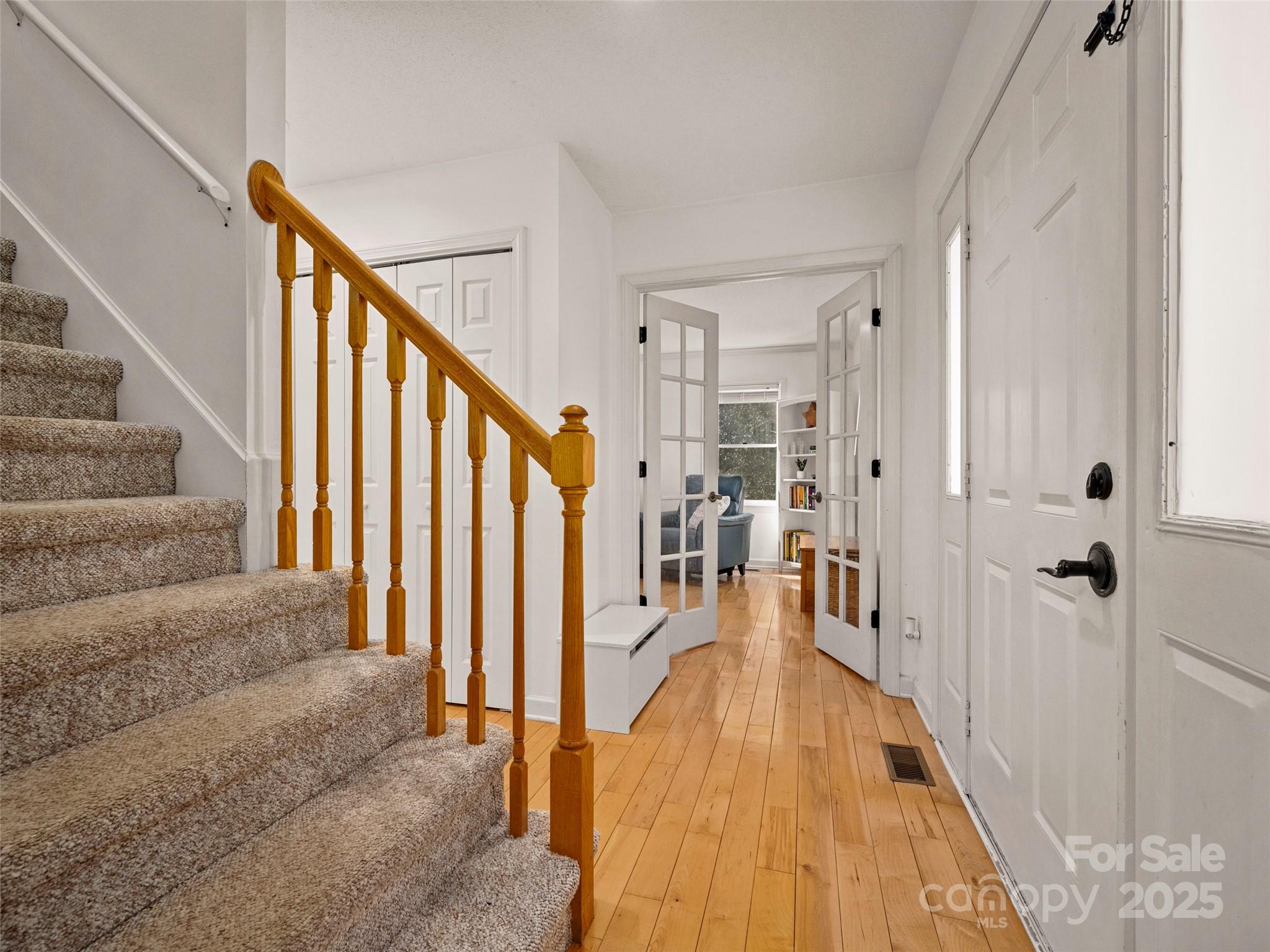 4 Bridle Path Court