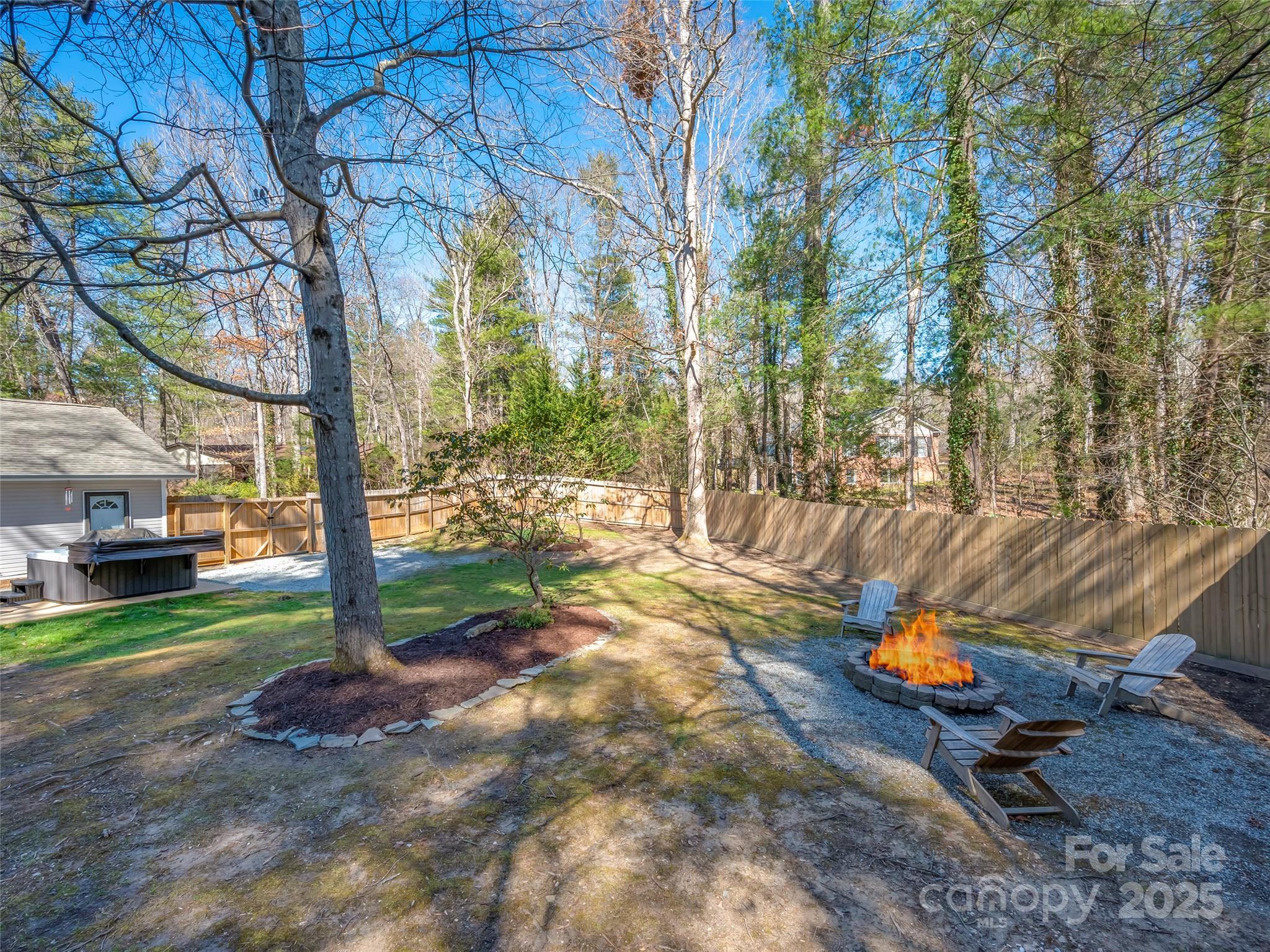 4 Bridle Path Court