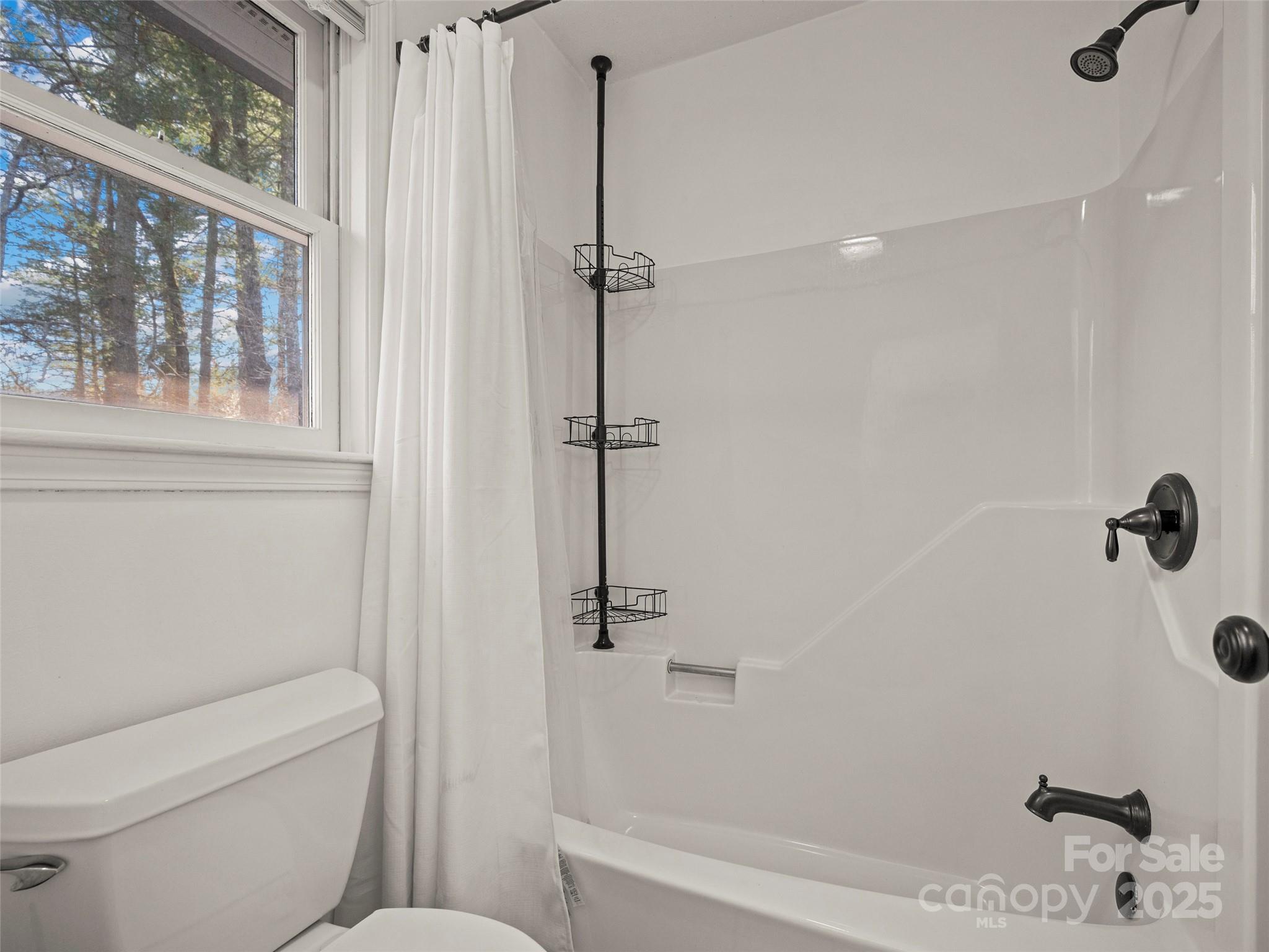 4 Bridle Path Court