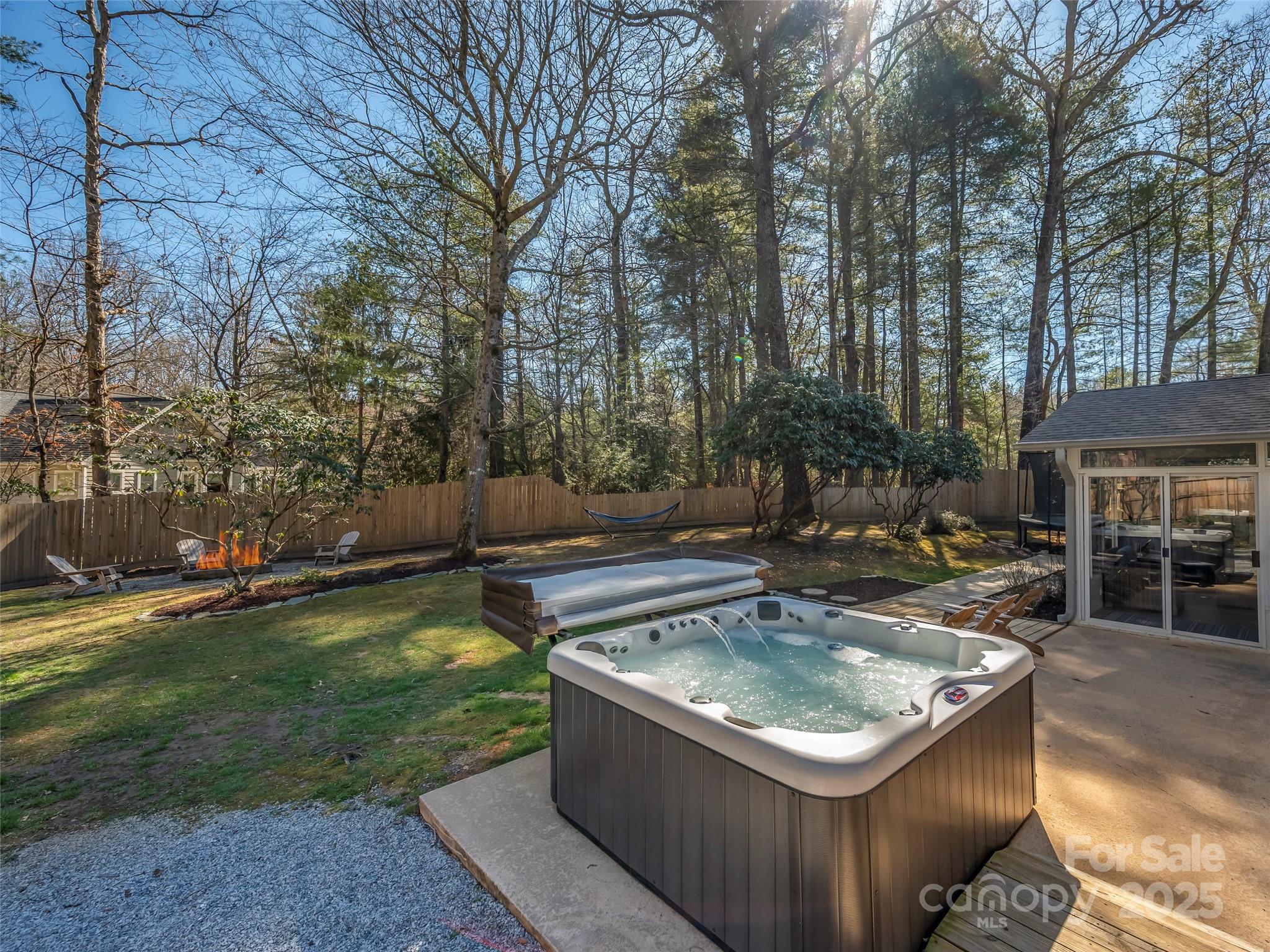 4 Bridle Path Court
