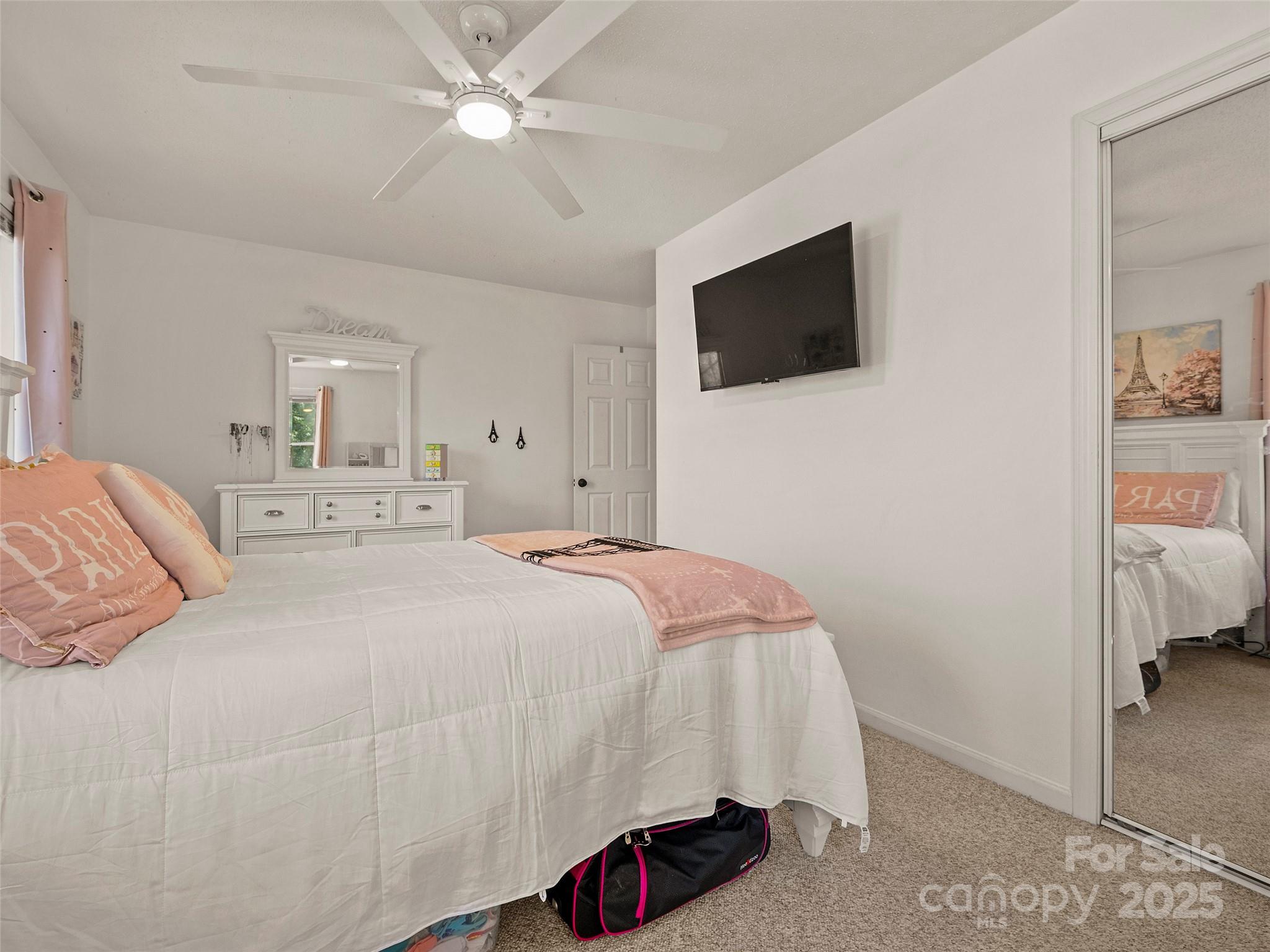4 Bridle Path Court