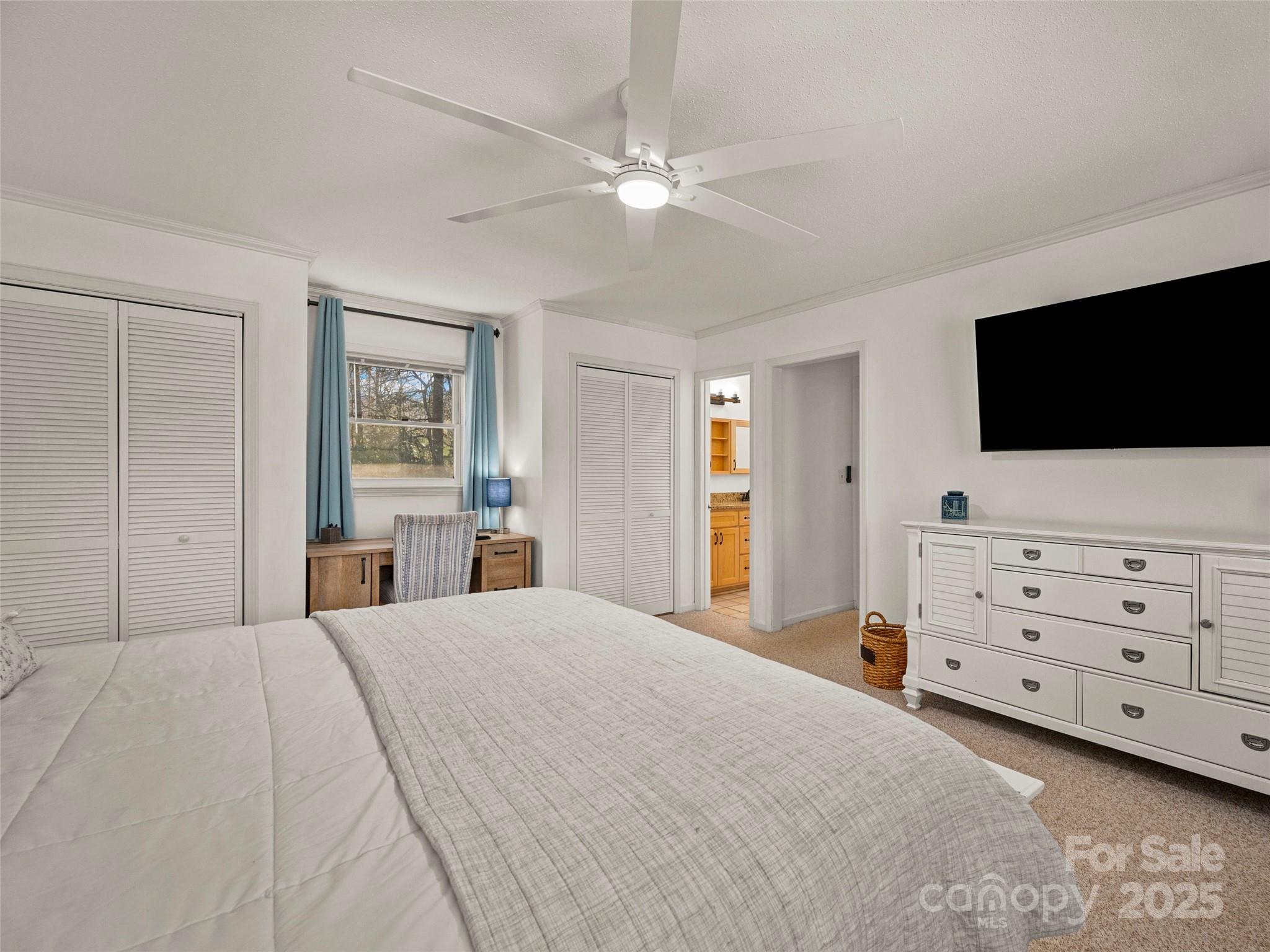 4 Bridle Path Court