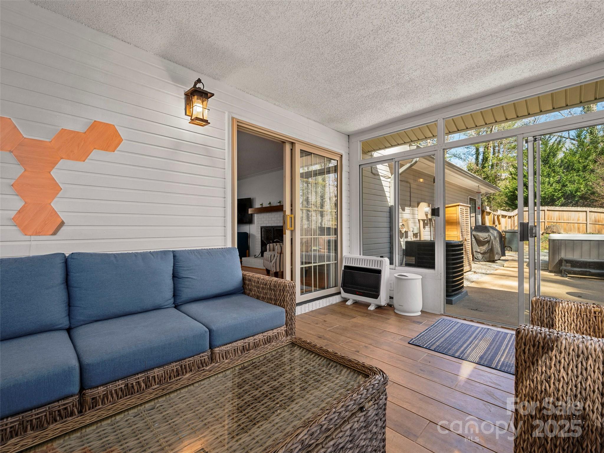 4 Bridle Path Court