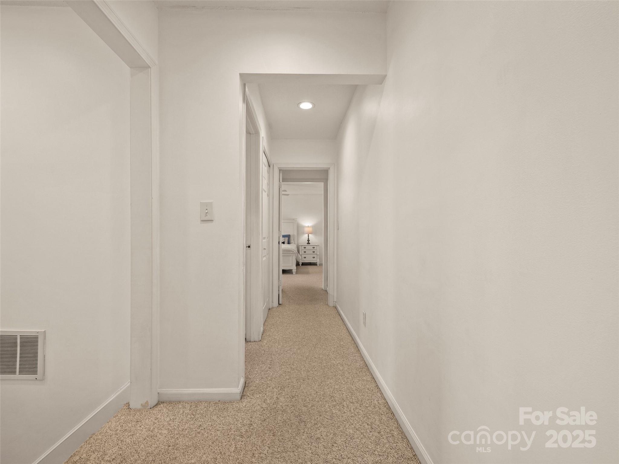 4 Bridle Path Court