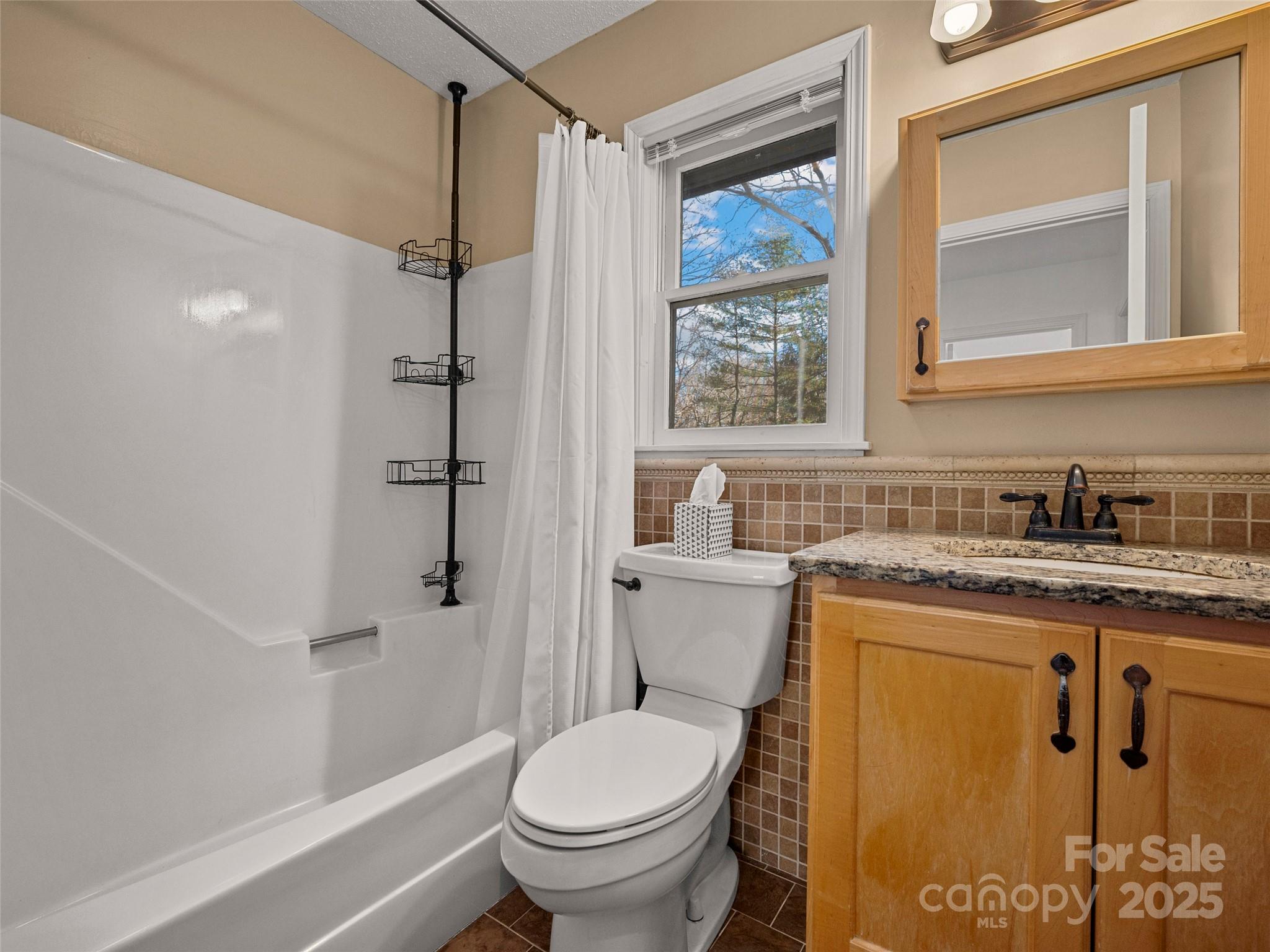 4 Bridle Path Court
