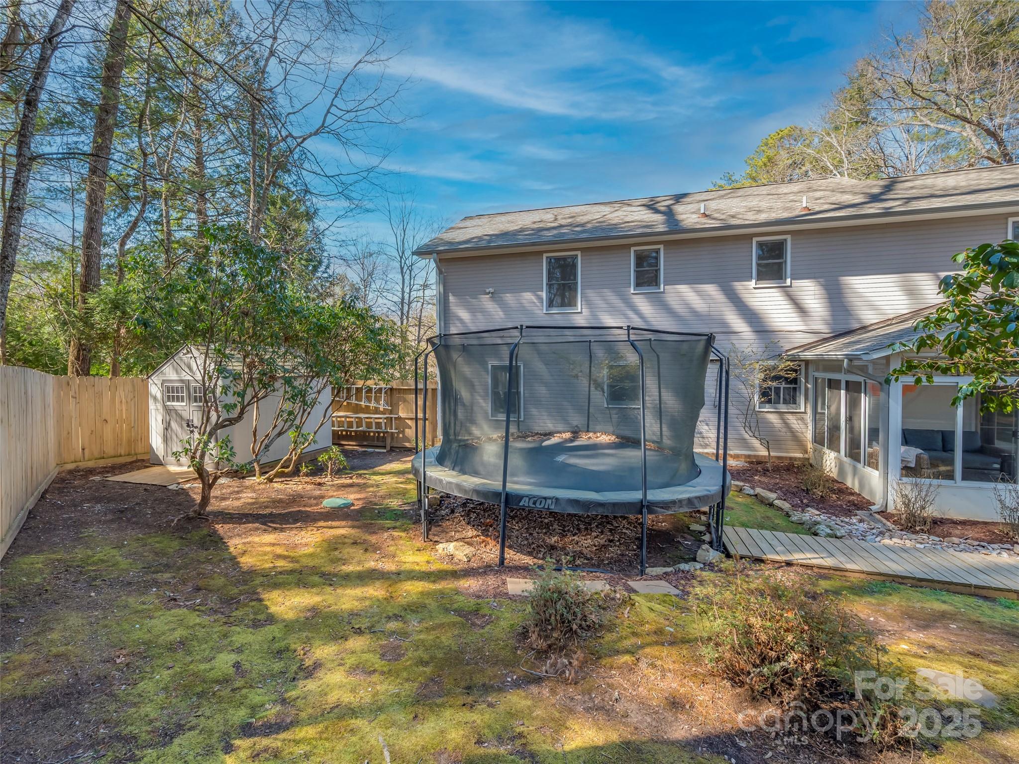 4 Bridle Path Court
