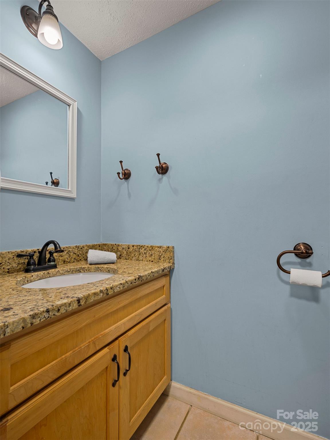 4 Bridle Path Court