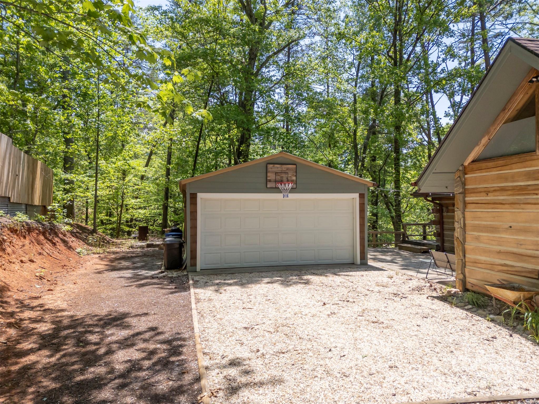 84 Bishop Lane