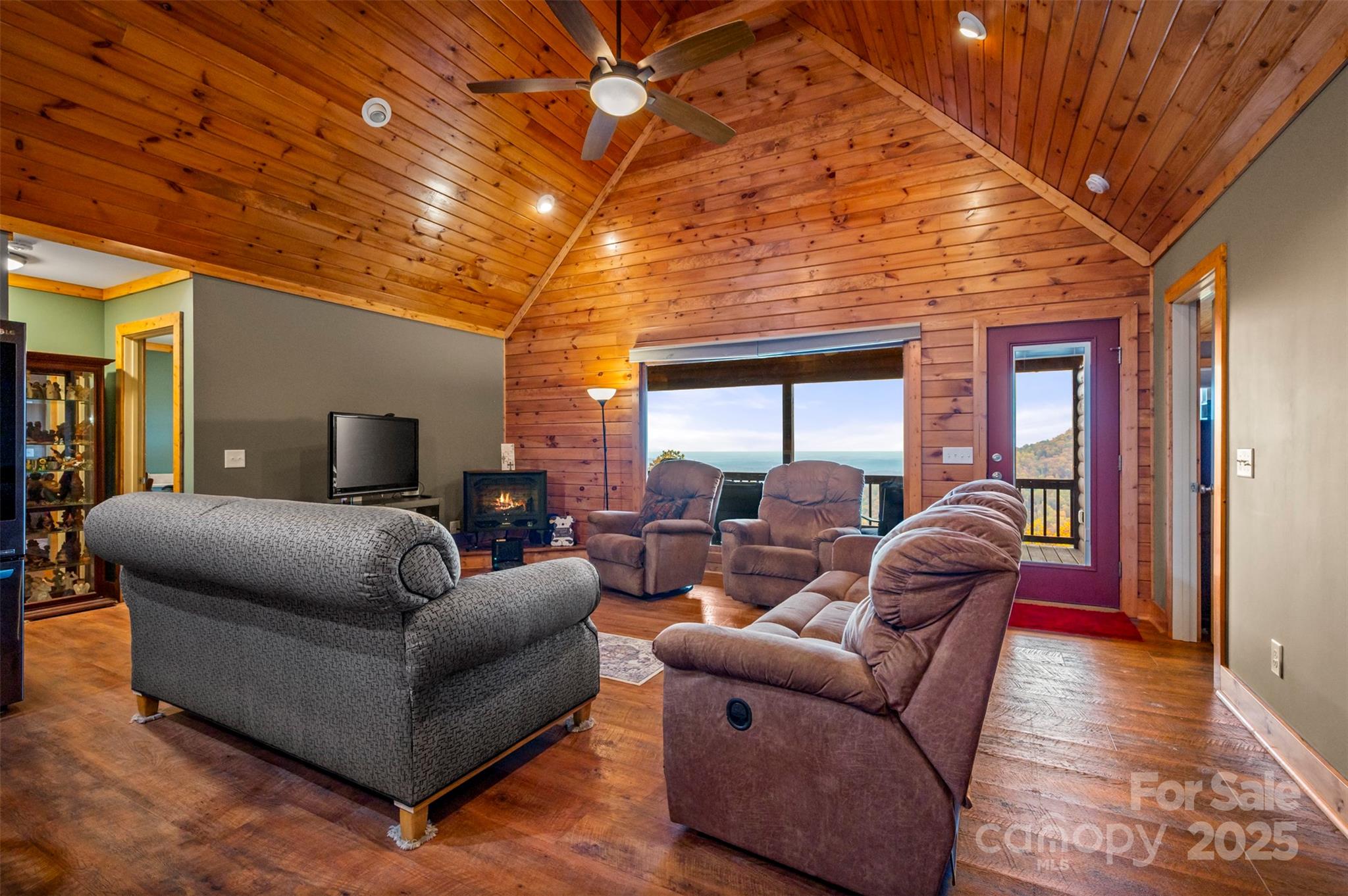 311 Mountain Lookout Drive