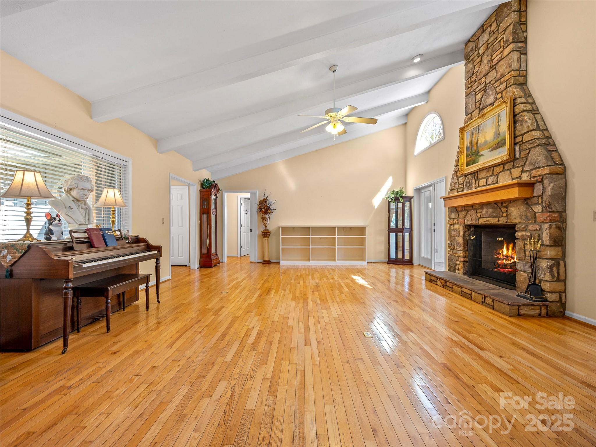 510 E Crooked Creek Lane