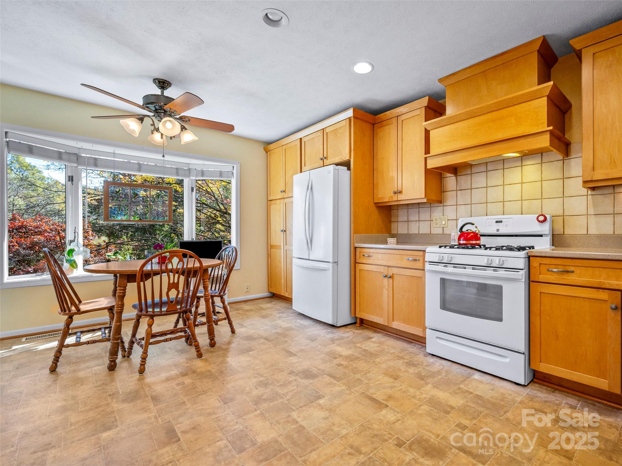 510 E Crooked Creek Lane