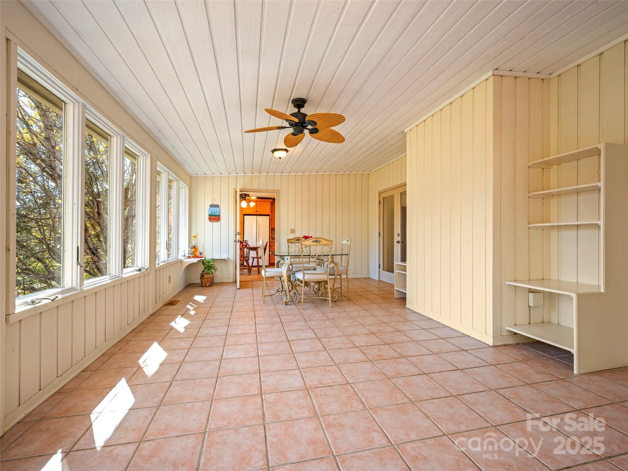 510 E Crooked Creek Lane