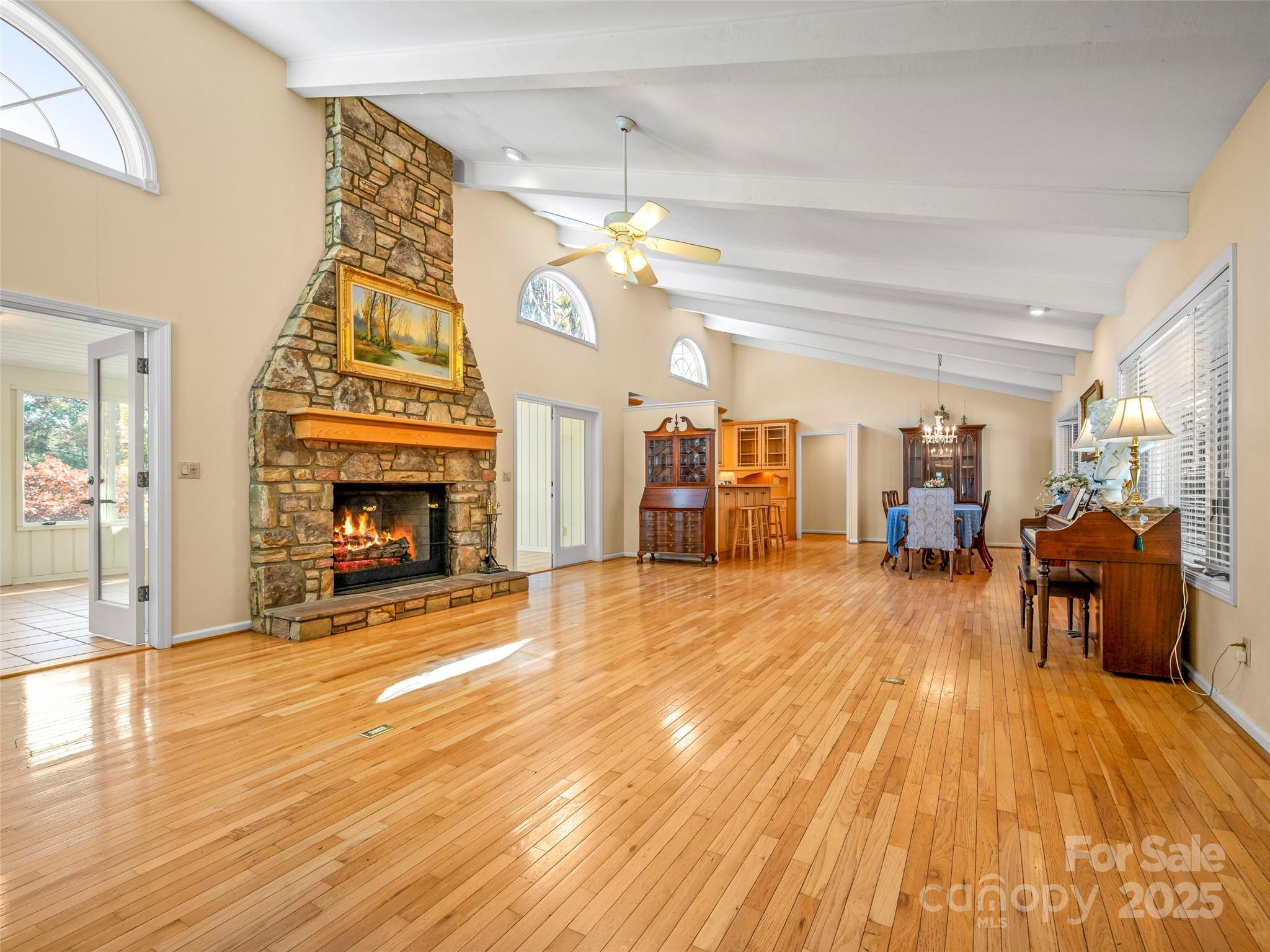 510 E Crooked Creek Lane