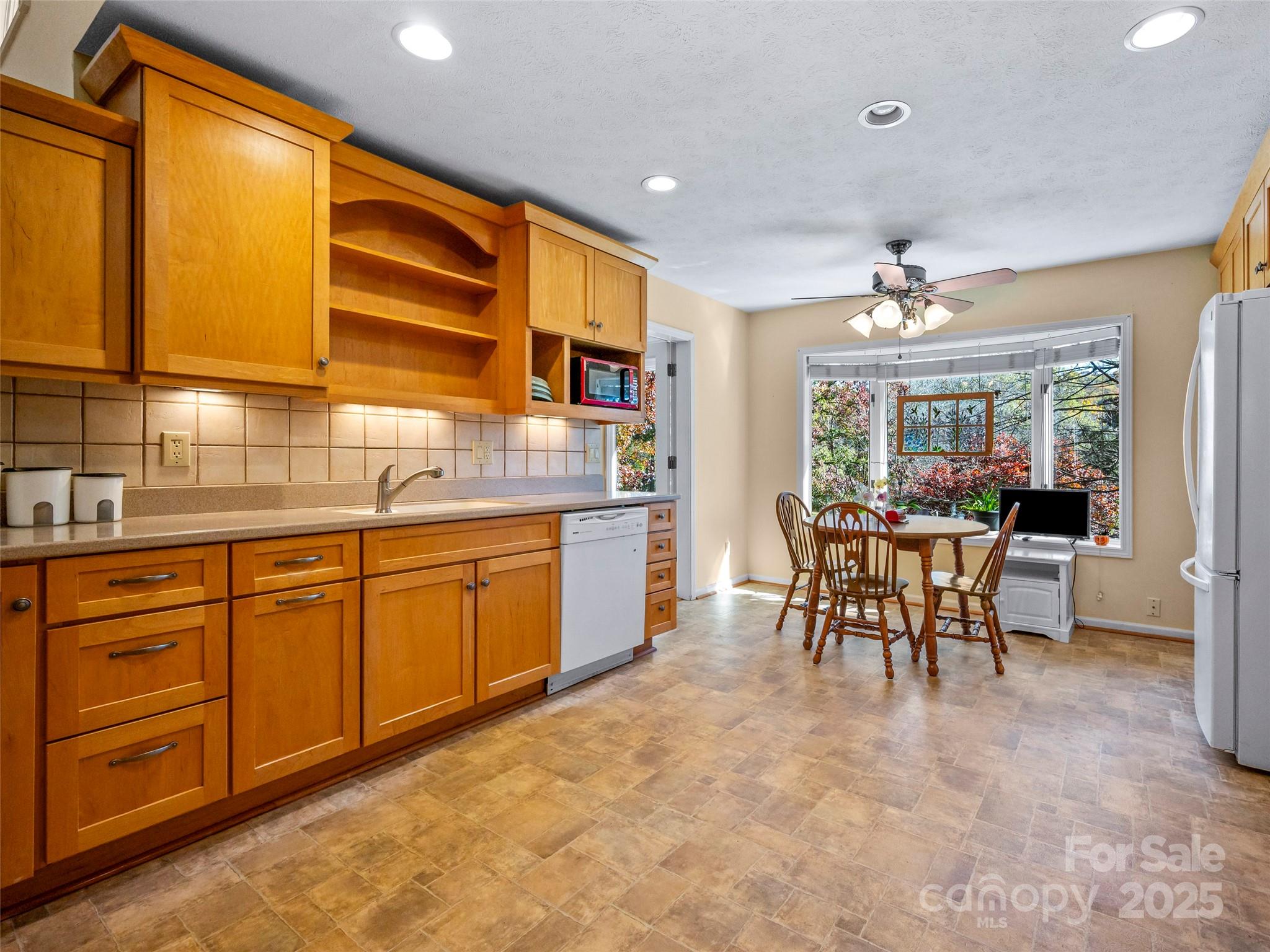 510 E Crooked Creek Lane