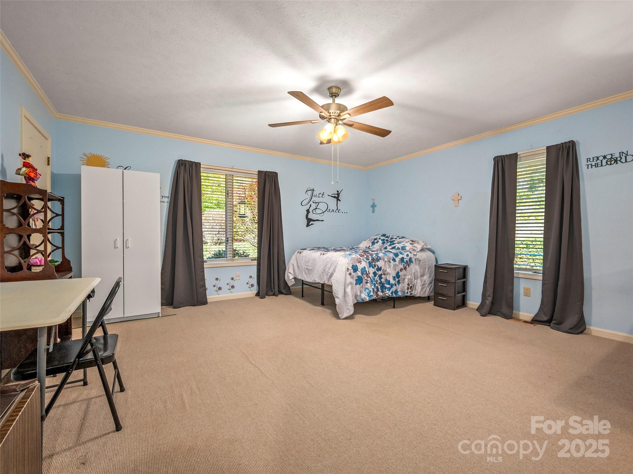 510 E Crooked Creek Lane