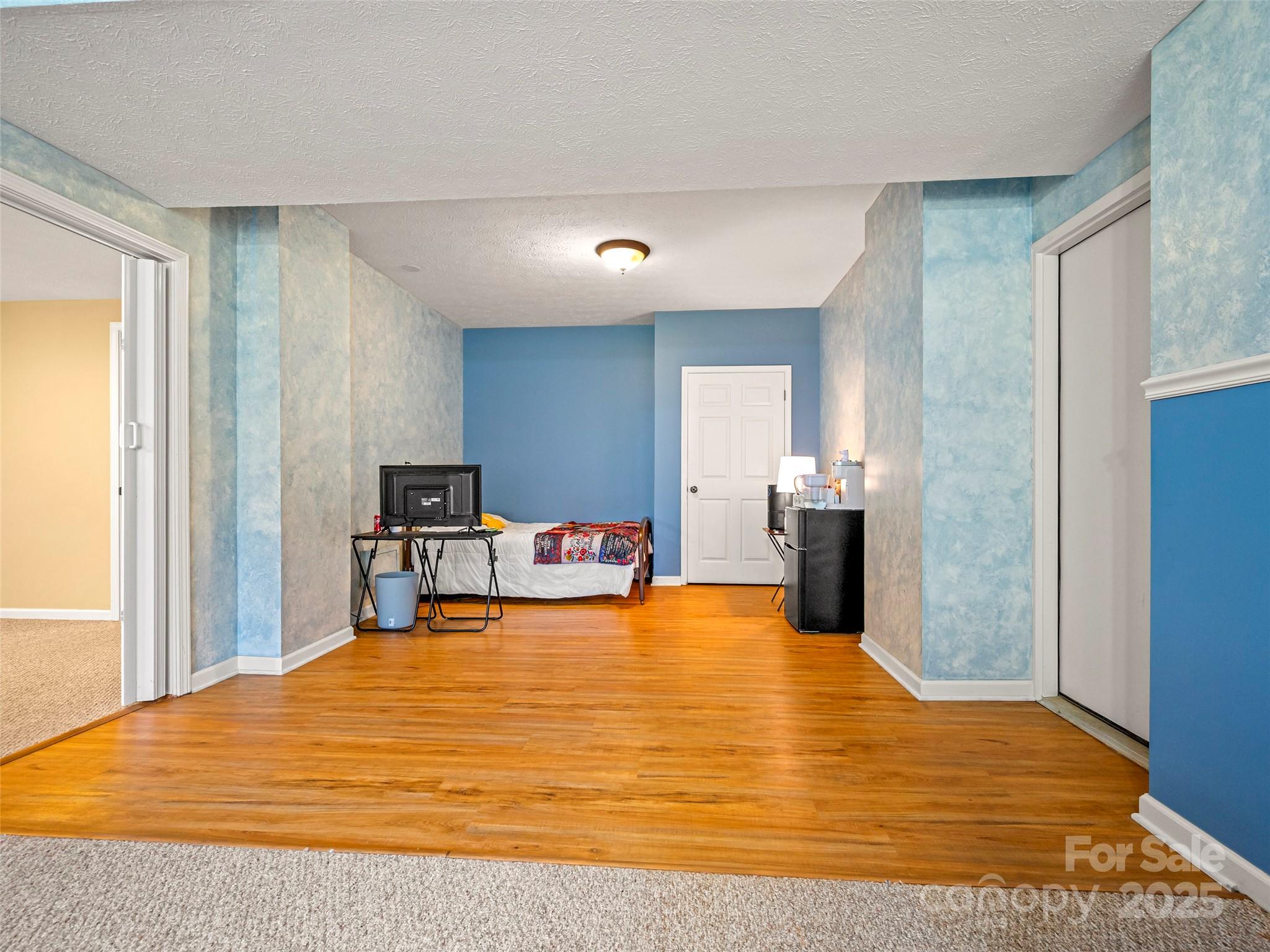 510 E Crooked Creek Lane