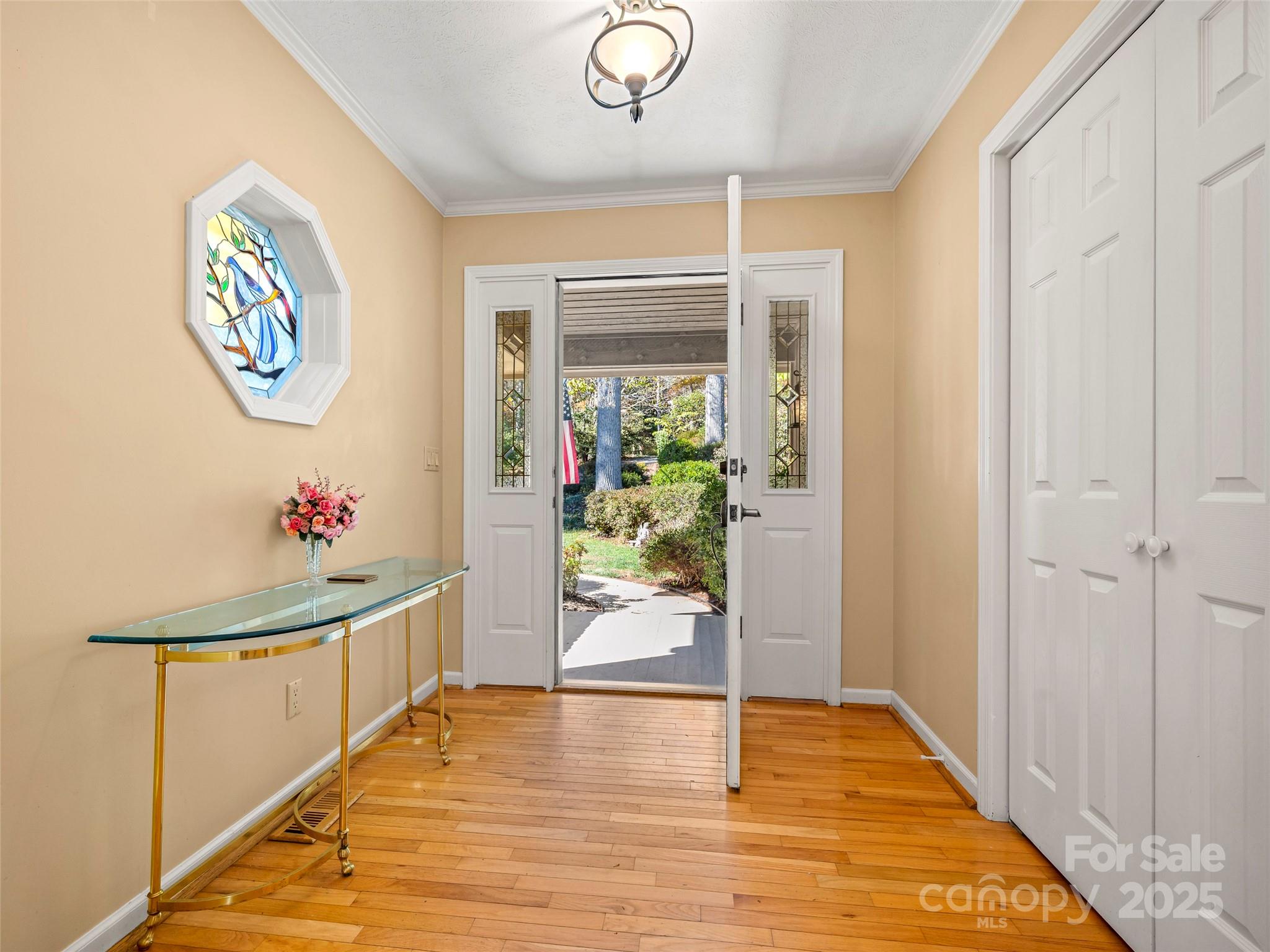 510 E Crooked Creek Lane