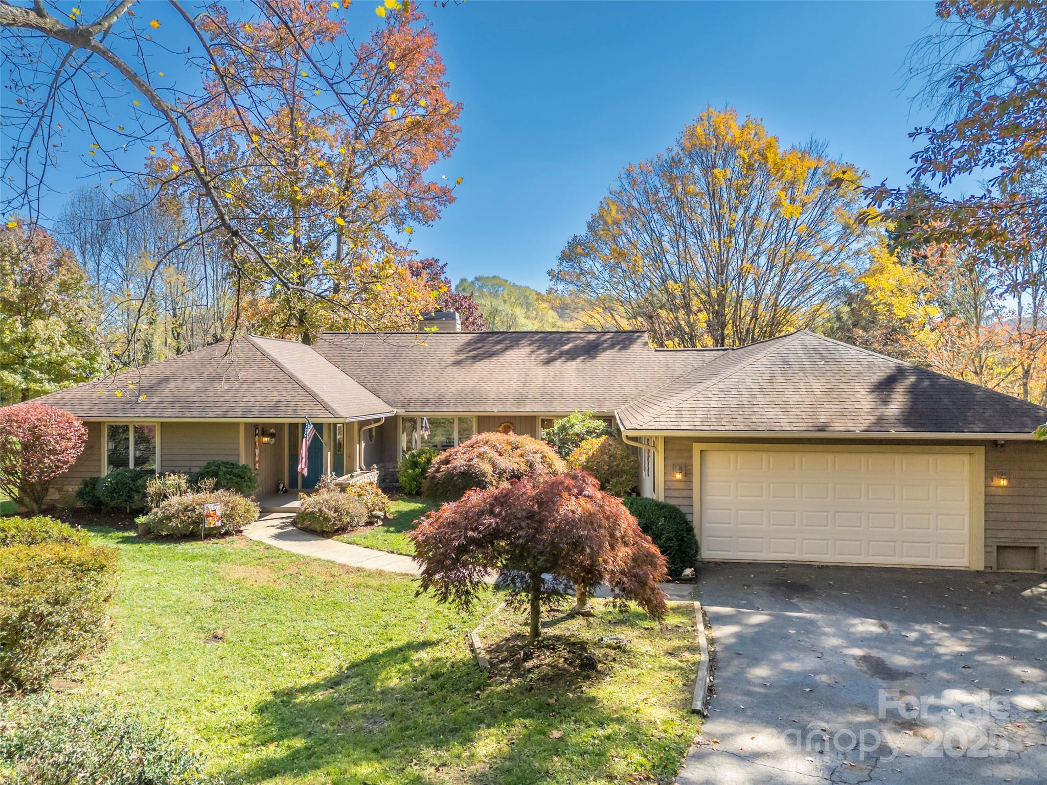 510 E Crooked Creek Lane