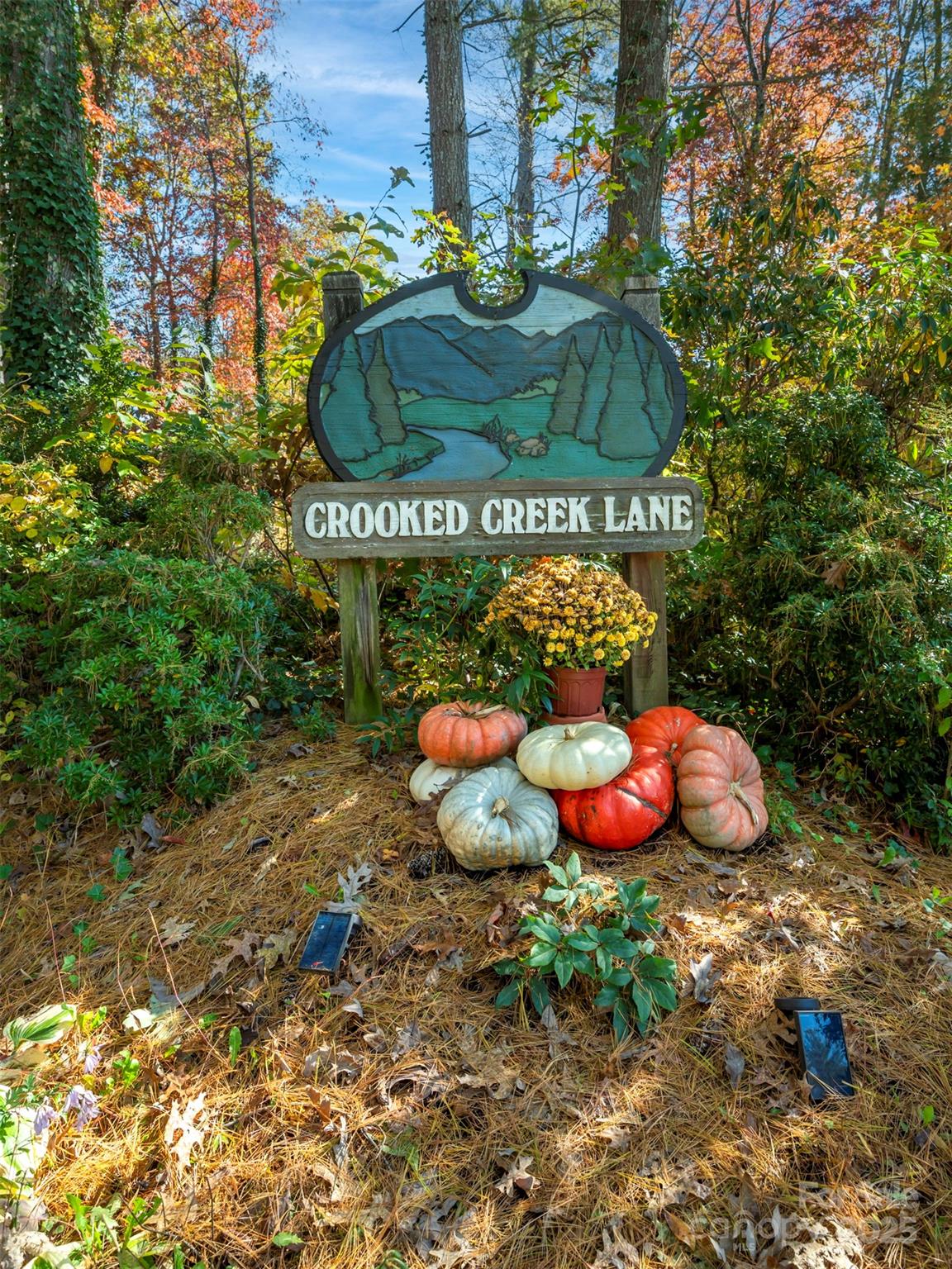 510 E Crooked Creek Lane