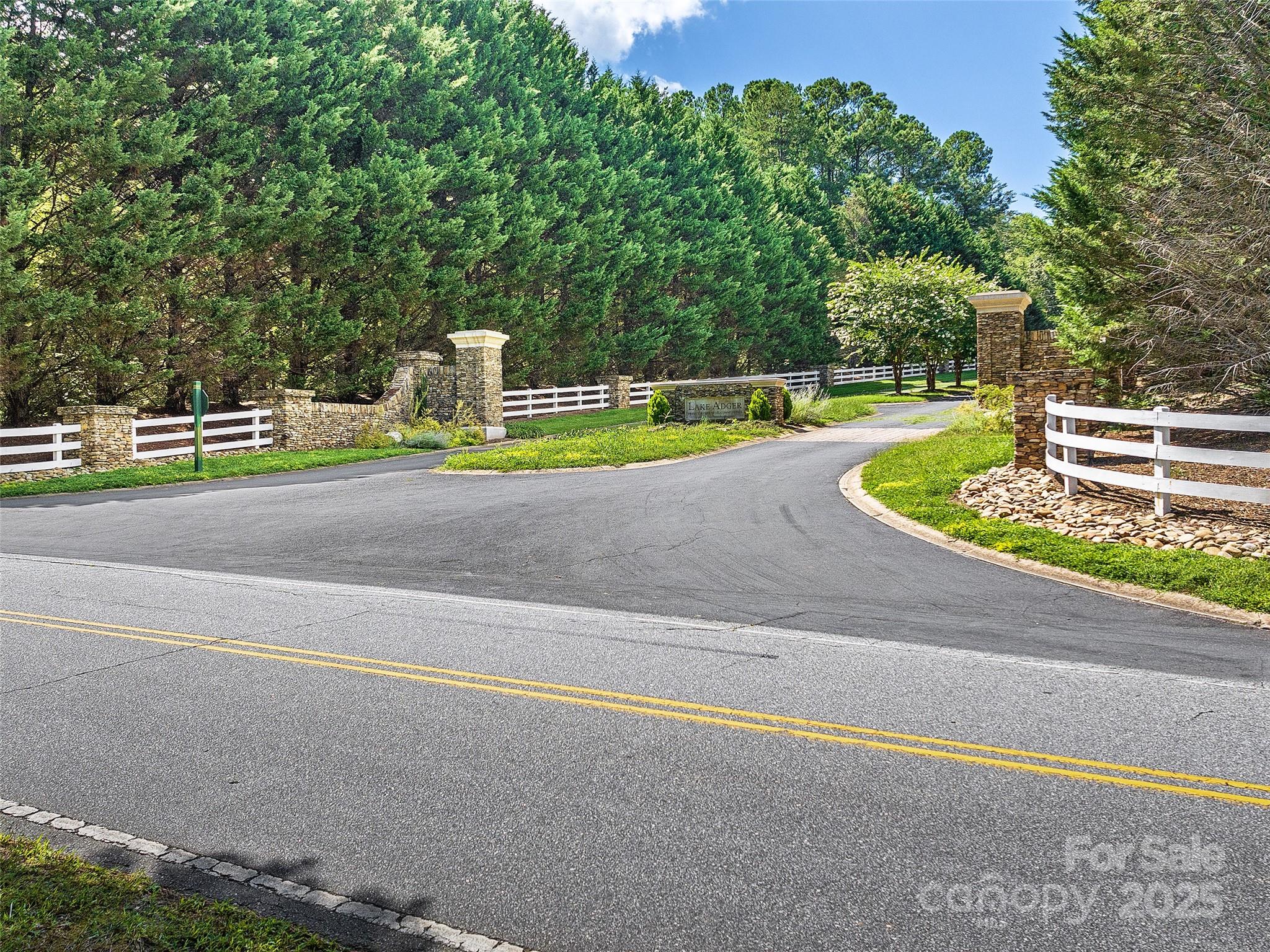 000 South Cove Road Unit: 17