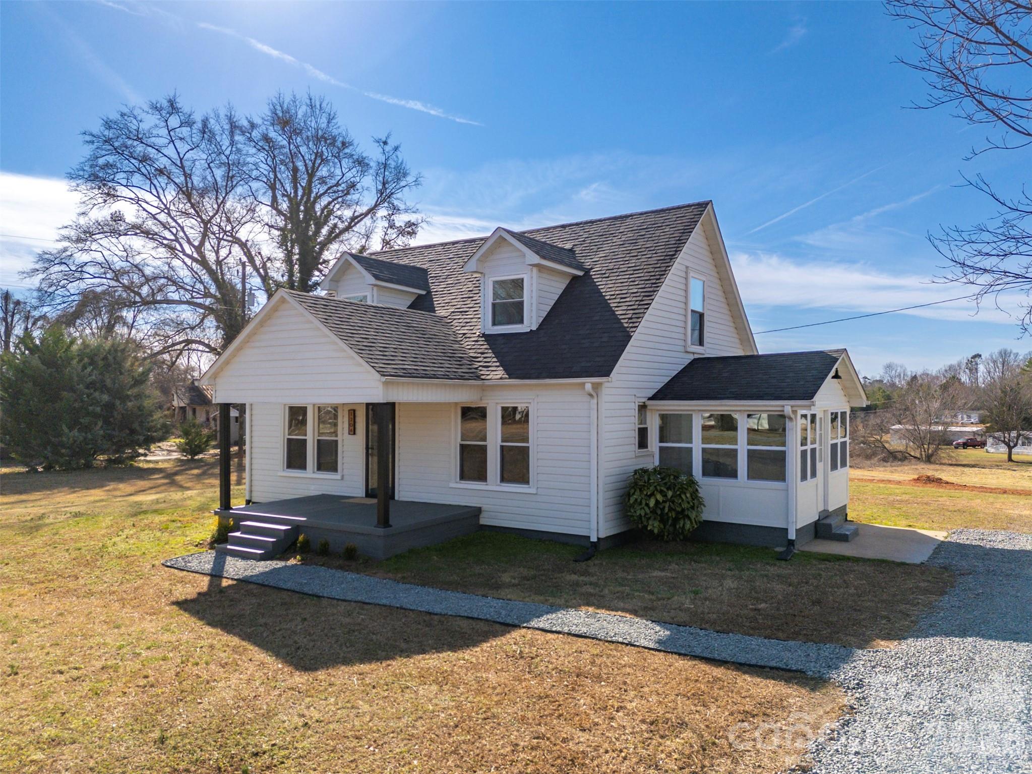 1206 Oakland Road