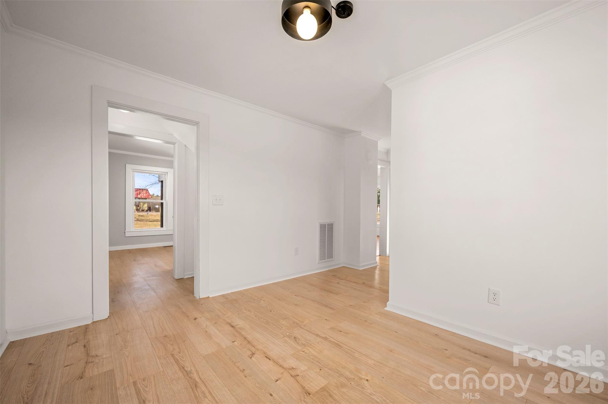 1206 Oakland Road