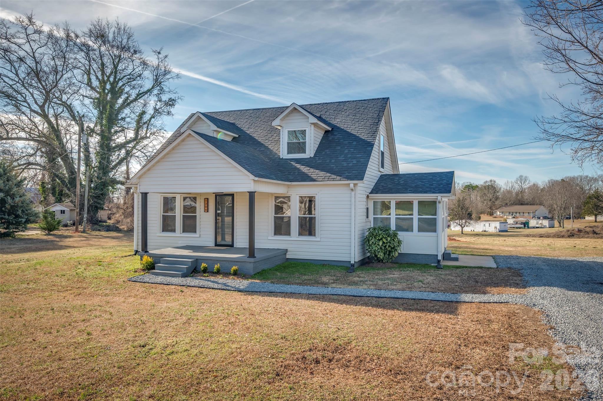 1206 Oakland Road