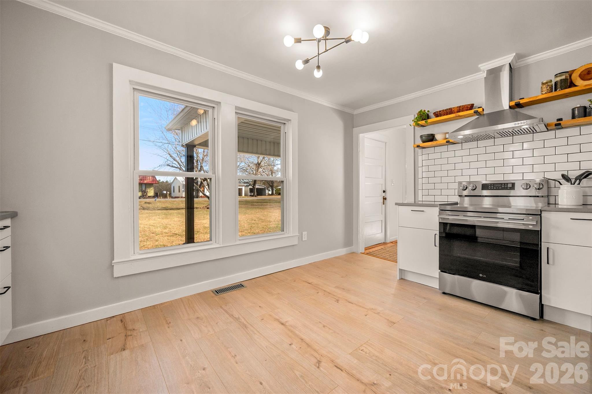 1206 Oakland Road