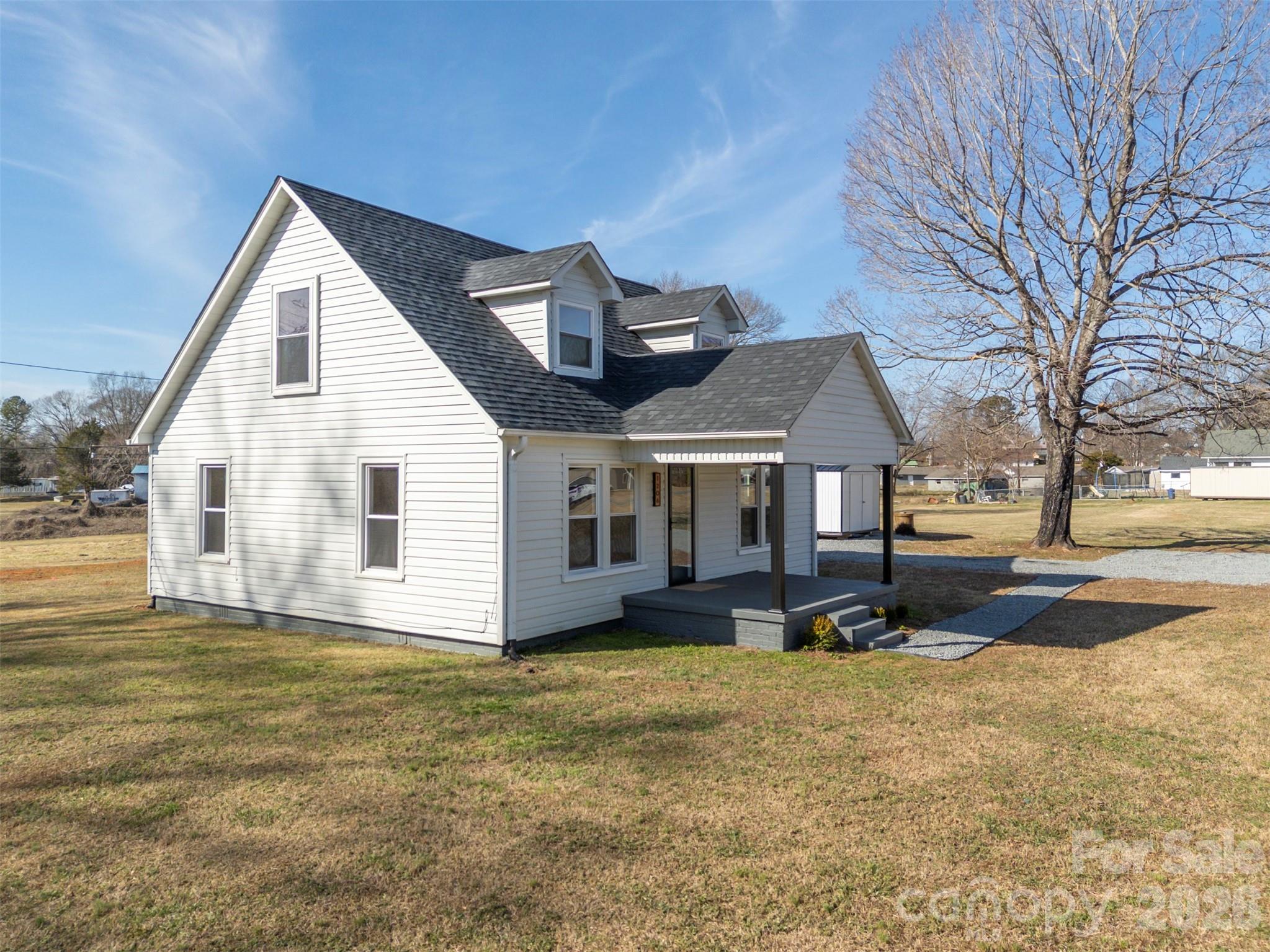 1206 Oakland Road