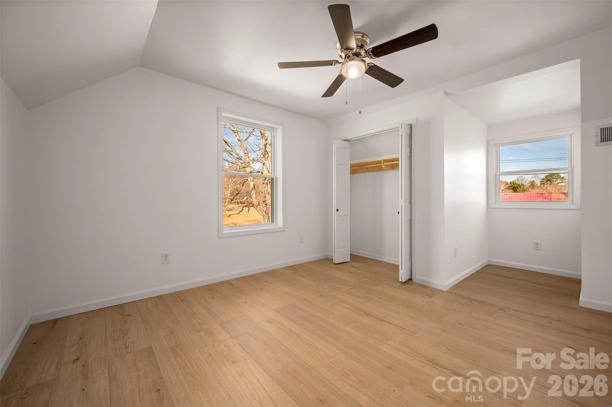 1206 Oakland Road